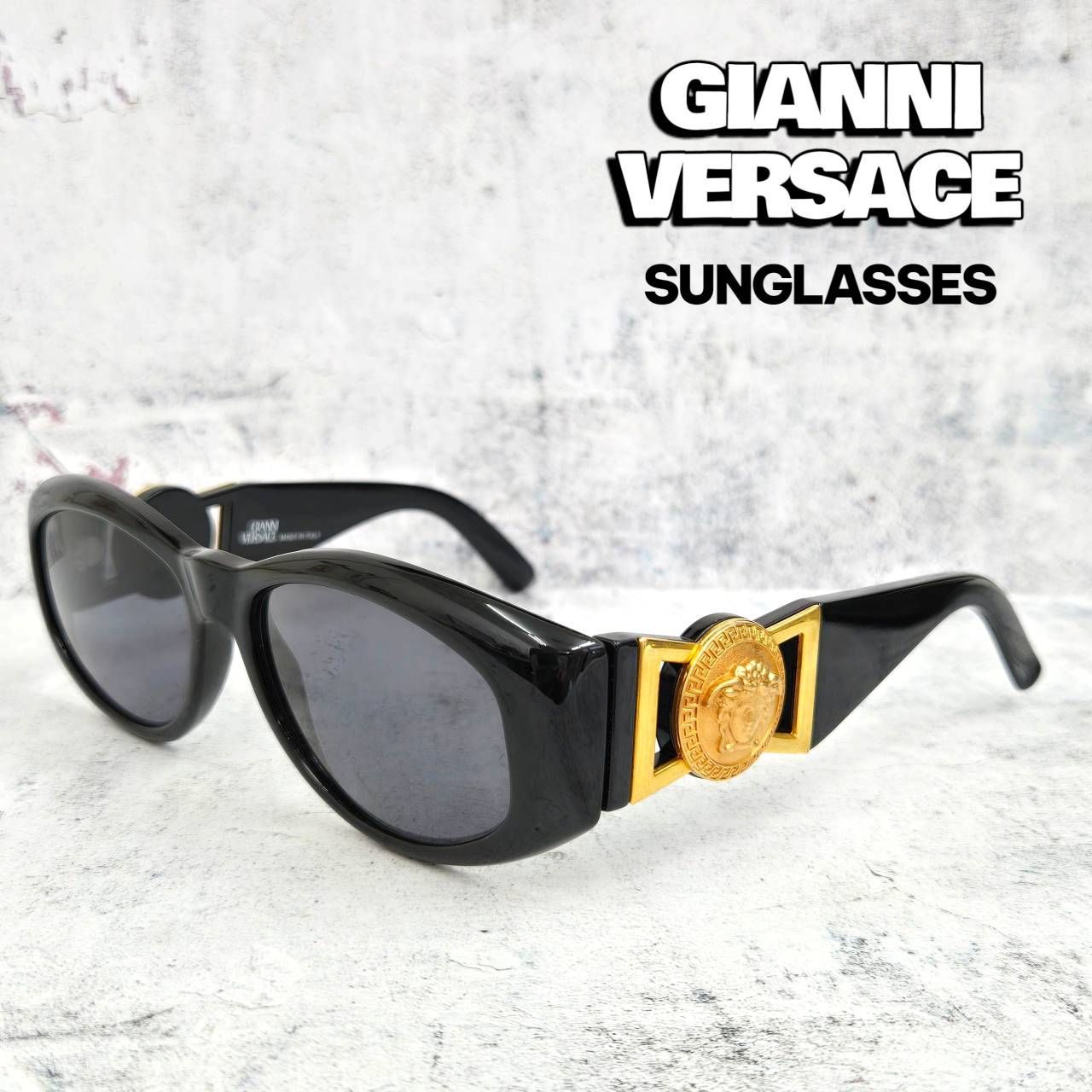 美品　GIANNI VERSACE サングラス　レザーケース付き　MOD424 美品 GIANNI VERSACE サングラス レザーケース付き MOD424