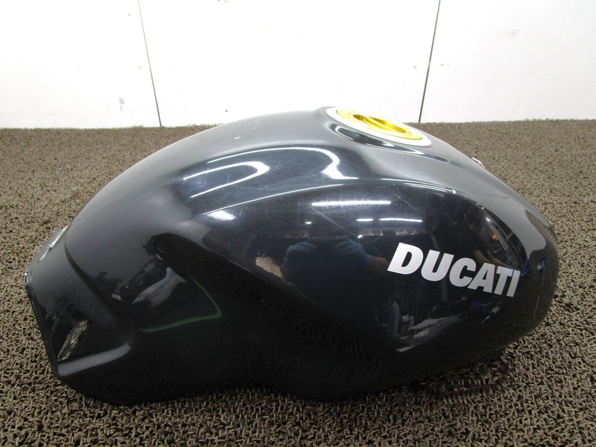 ドカティ モンスターS4 ガソリンタンク □A828 タンクキャップ ZDMM400AA1B ドゥカティ ZDM916W4D DUCATI FI インジェクション