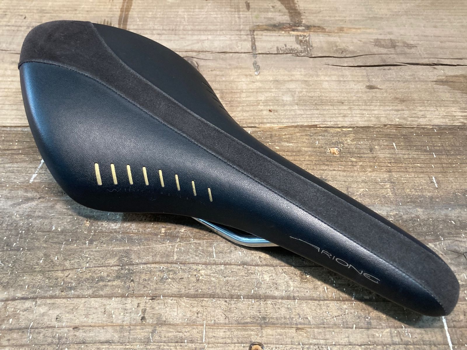 fizik arione r3 フィジーク アリオネr3 FIZIK* arione R3 kium saddle