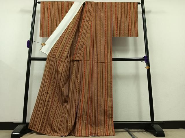 平和屋着物▽上質な紬 　単衣　間道 　正絹　逸品　未使用　AAAZ0690jh 平和屋着物▽上質な紬 単衣 間道 正絹 逸品 未使用 AAAZ0690jh - メルカリ