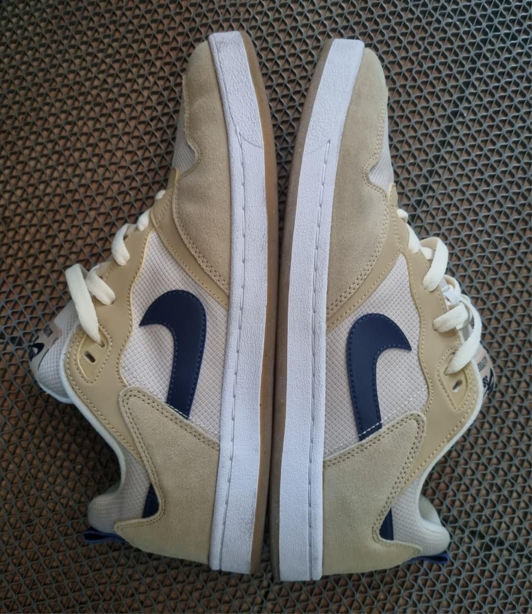 【雷市場（ポンジャン）商品韓国直送】NIKE(ナイキ) SB エリオウプ ベージュ