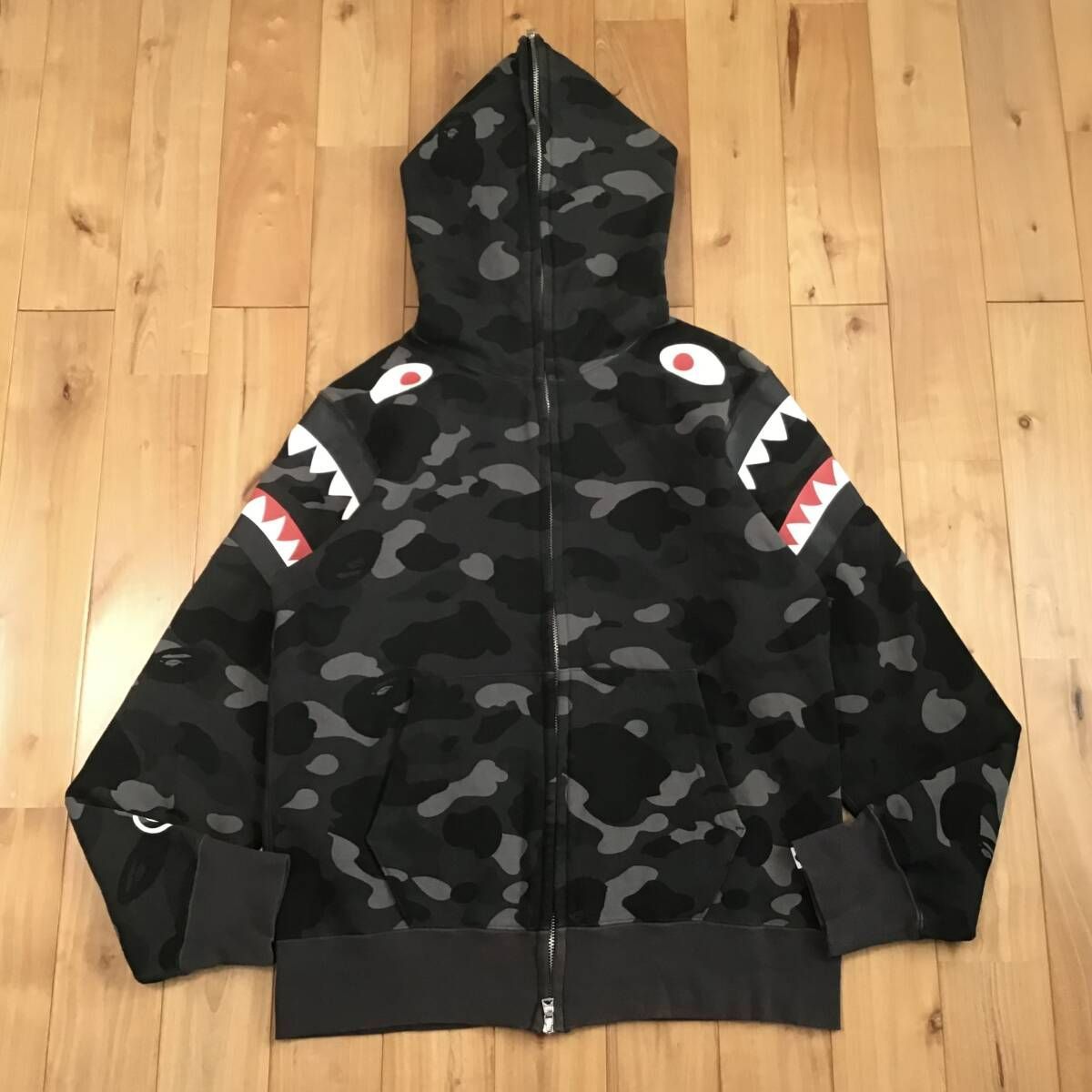 u*）様 A Bathing Ape シャークパーカー 迷彩 カモフラ サメパー A Bathing Ape 迷彩シャークパーカー L