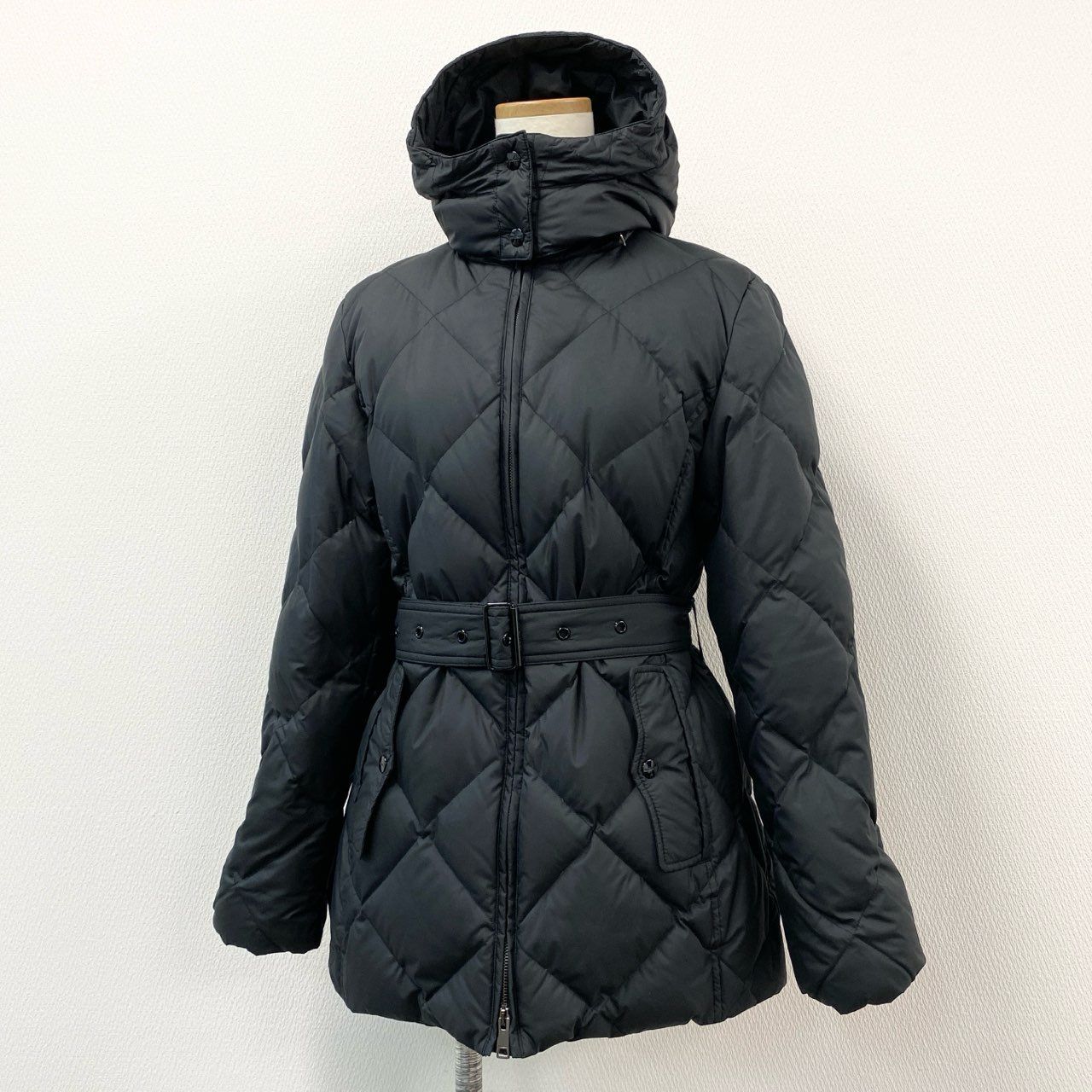 BURBERRY LONDON バーバリー ダウンジャケット ノバチェック 9h4 《美品》 BURBERRY LONDON バーバリー ロンドン フード付き