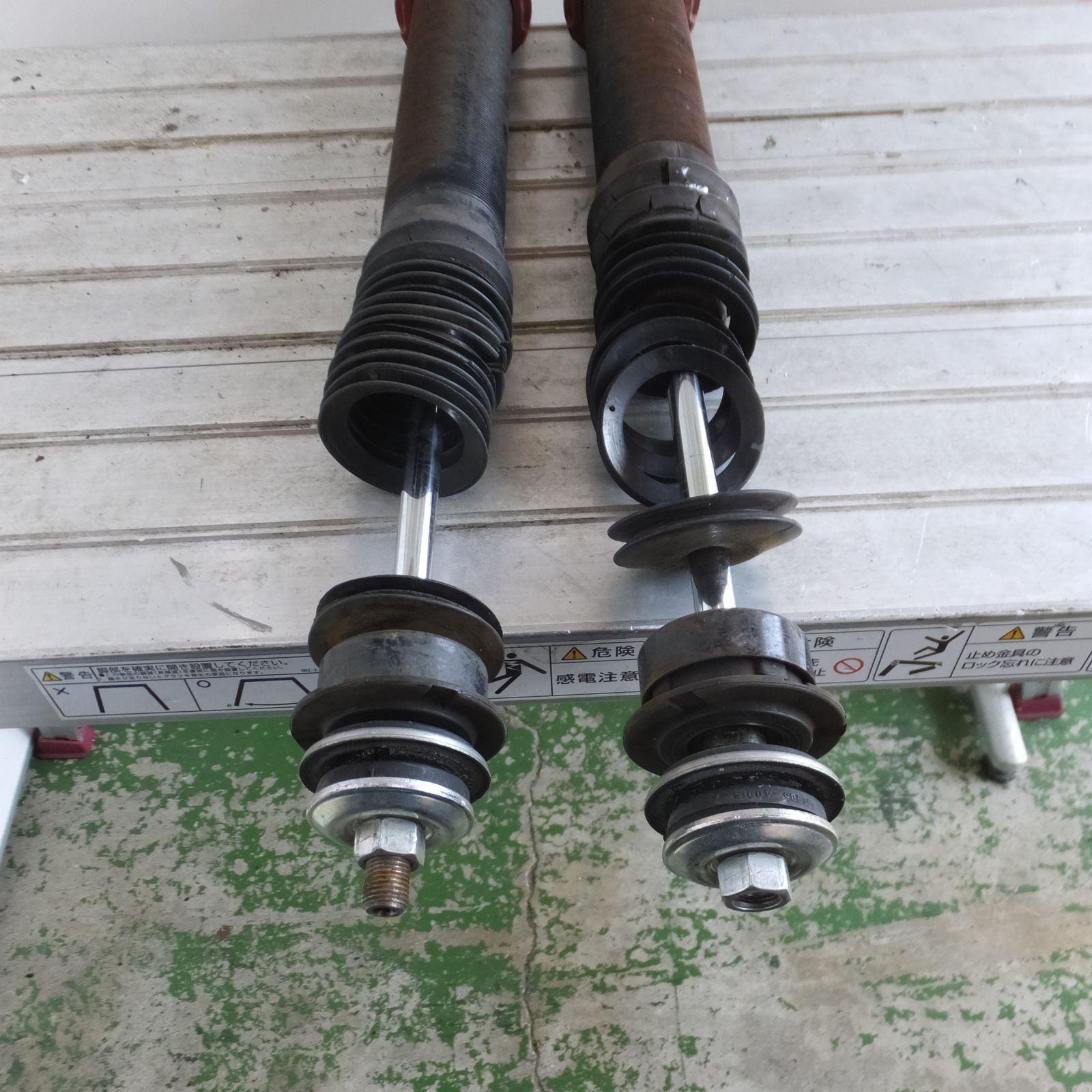 何でも揃う。 ◆GGH20系 アルファード ヴェルファイア BLITZ サスペンション DAMPER ZZR 車高調 ブリッツ ダンパー ZZ-R 現状品◆ 5☆大好評！