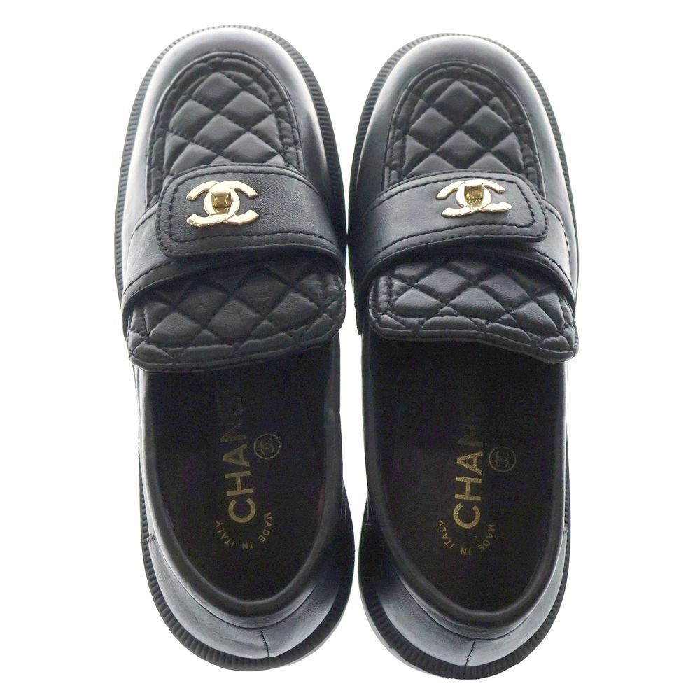 最も  CHANEL ラムスキン ココマーク ターンロック (シャネル) 靴