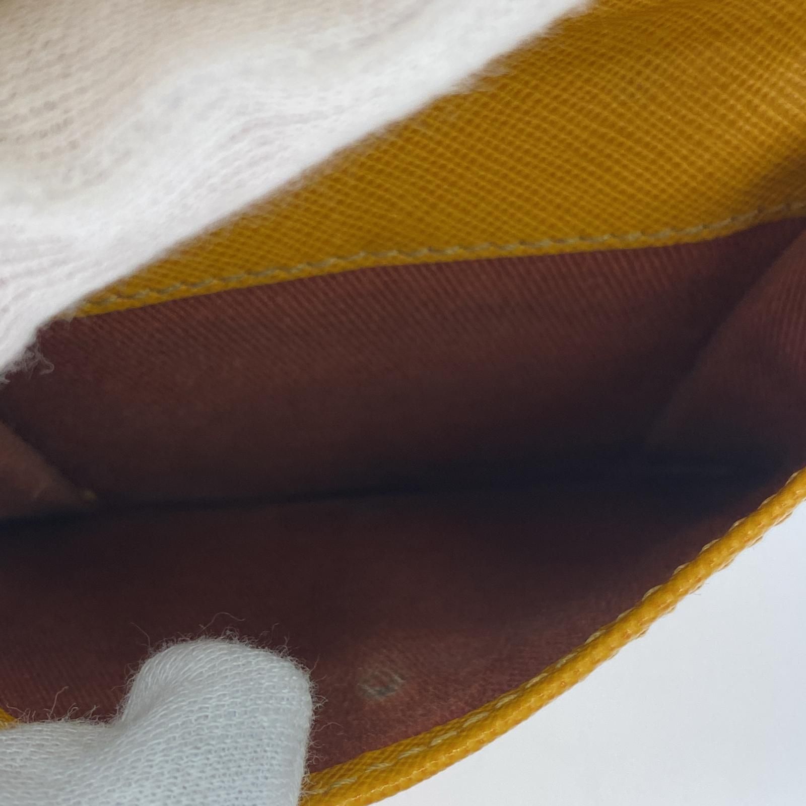 MARNI マルニ二つ折り財布/ホワイト×ライトブルー - メルカリ