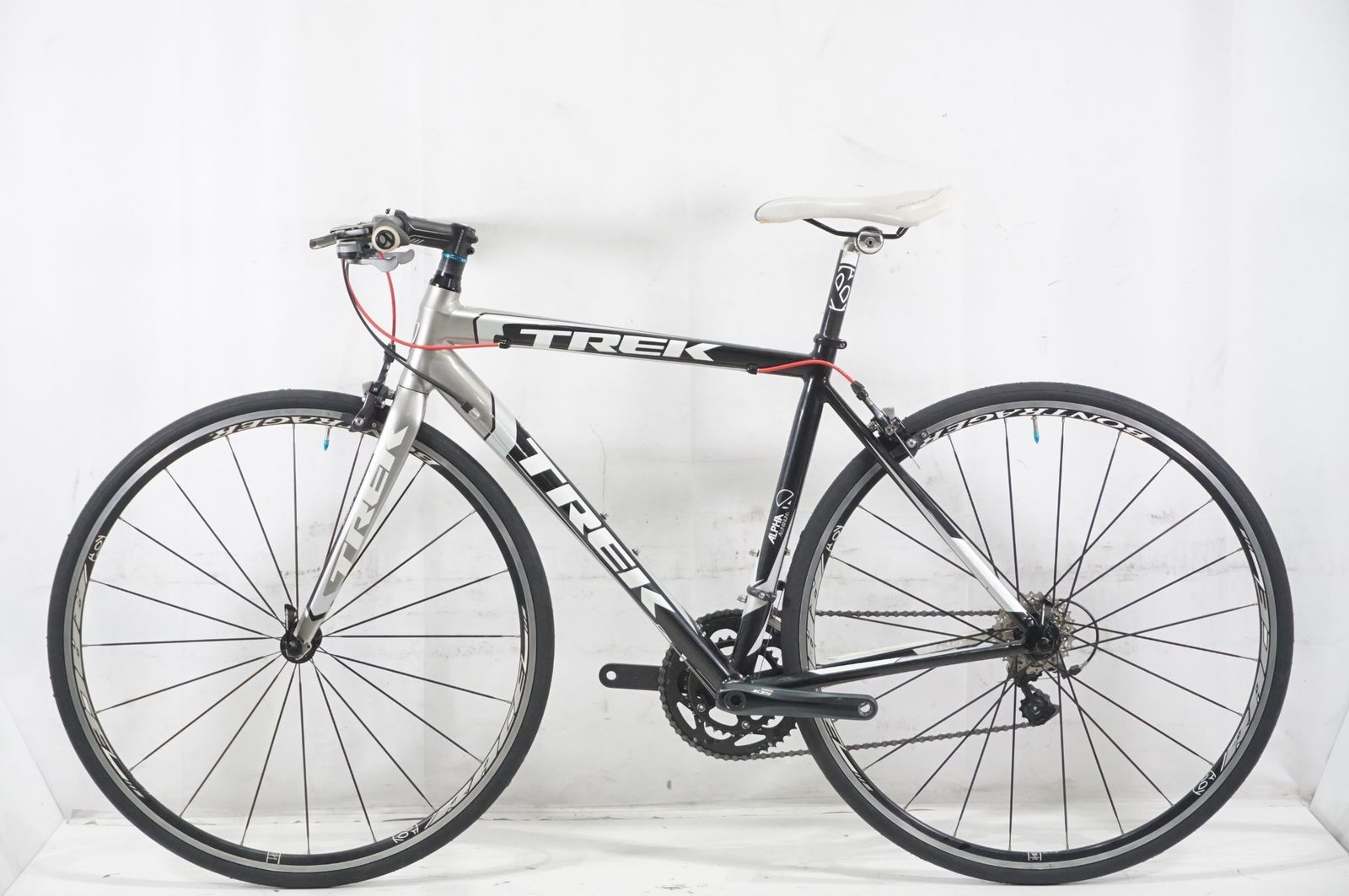 ロードバイク TREK 2.3 2011