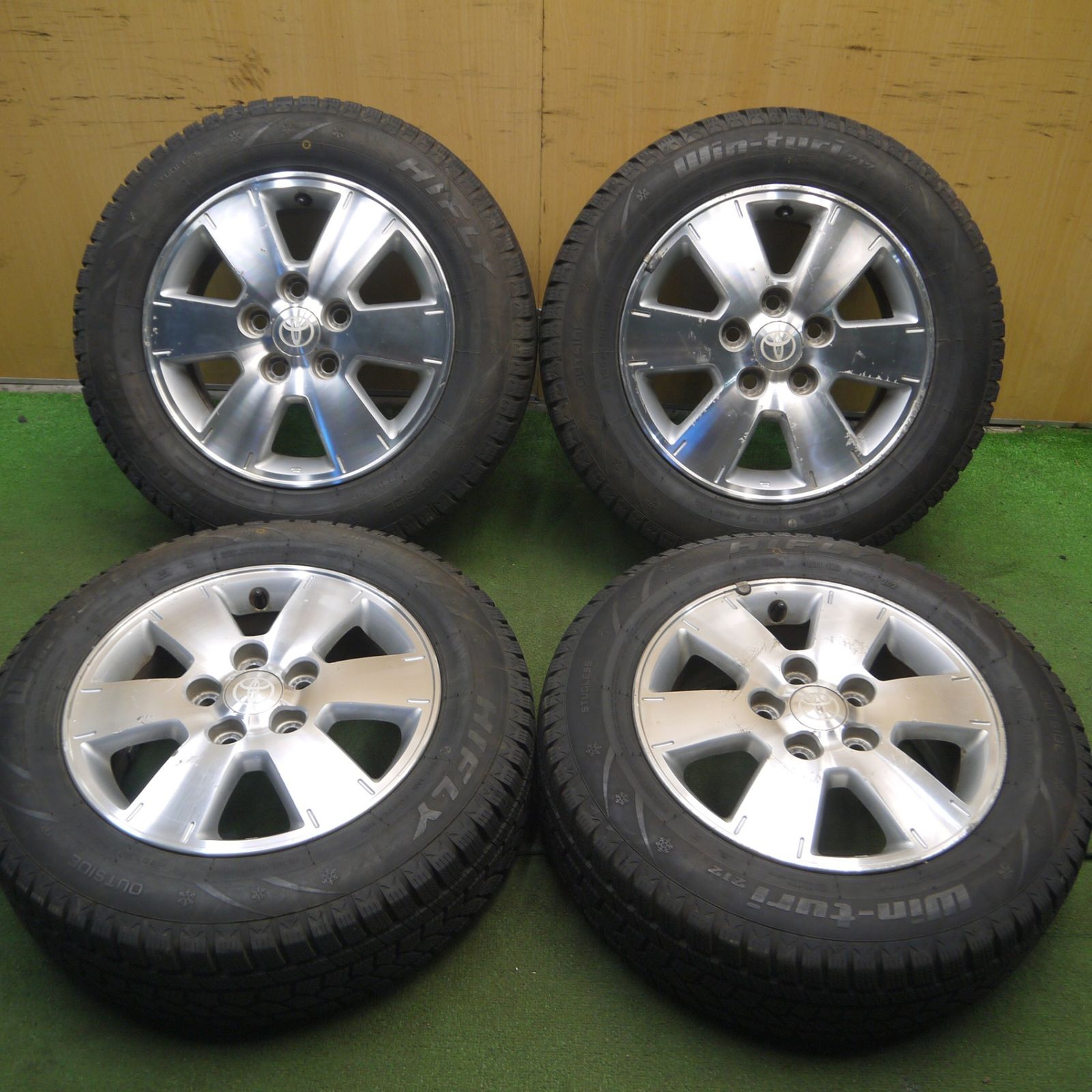 送料無料* バリ溝！22年！ほぼ10分☆トヨタ ノア ヴォクシー 純正 195  