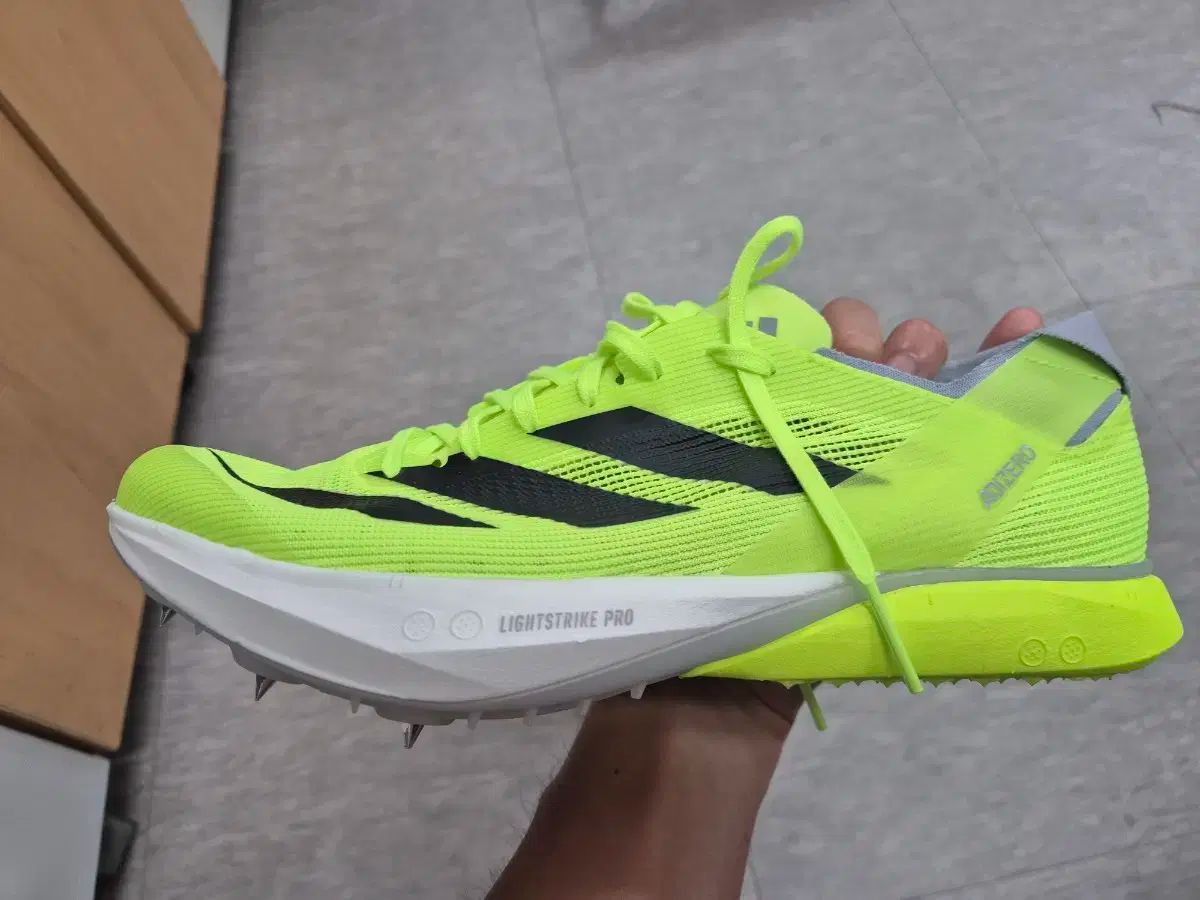 アディダス アディゼロ