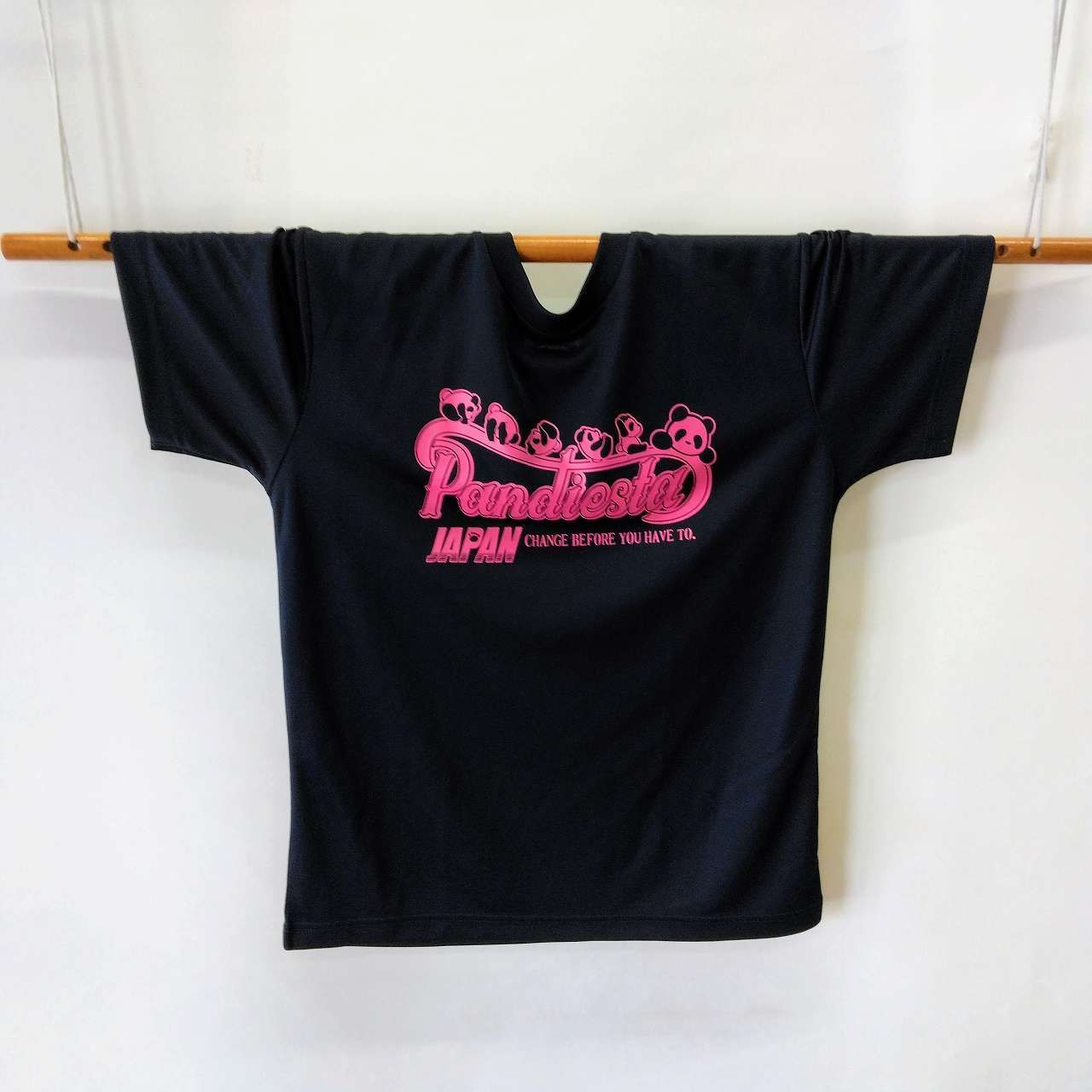 パンディエスタ　半袖Tシャツ　コロコロパンダプリント　紺×ピンク　M　L　XL  　T-shirt with panda print