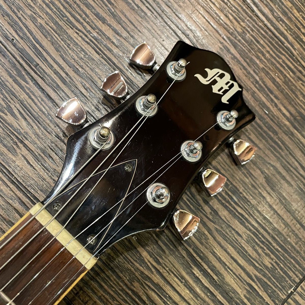 Fマーク　モッキンバード Mockingbird M logo Electric Guitar エレキギター
