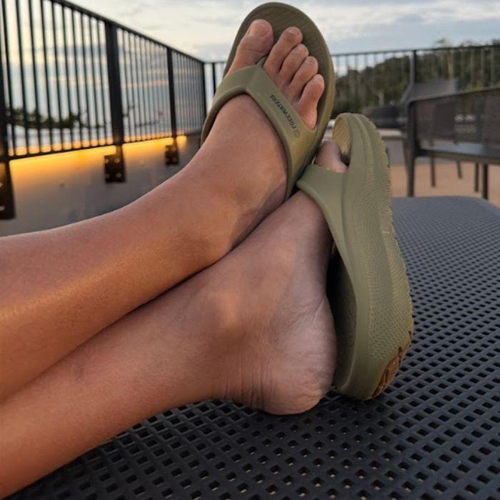 OLIVE リカバリーサンダル