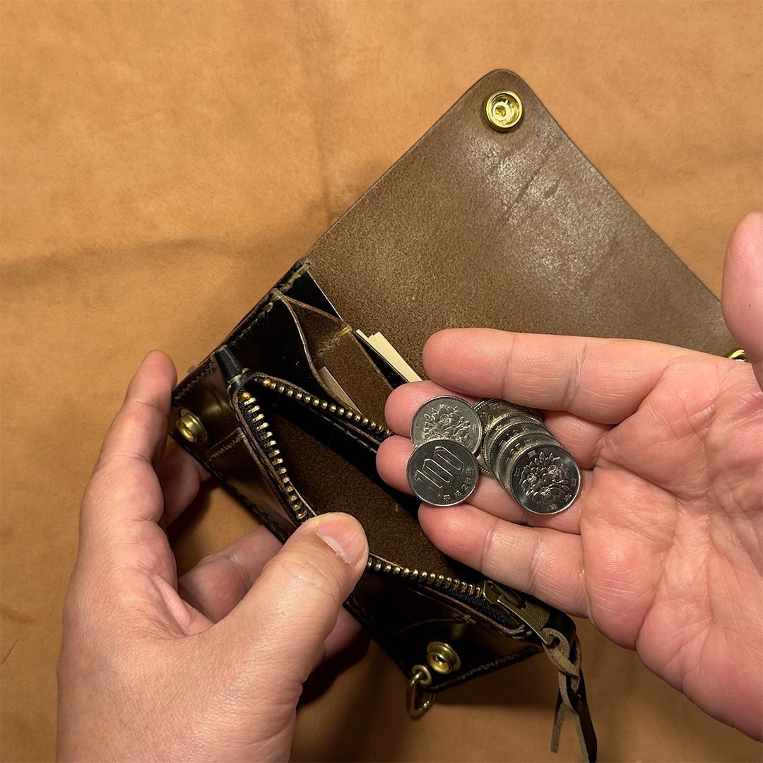 クロムエクセルレザー ブラック茶芯｜ミドルトラッカーウォレット