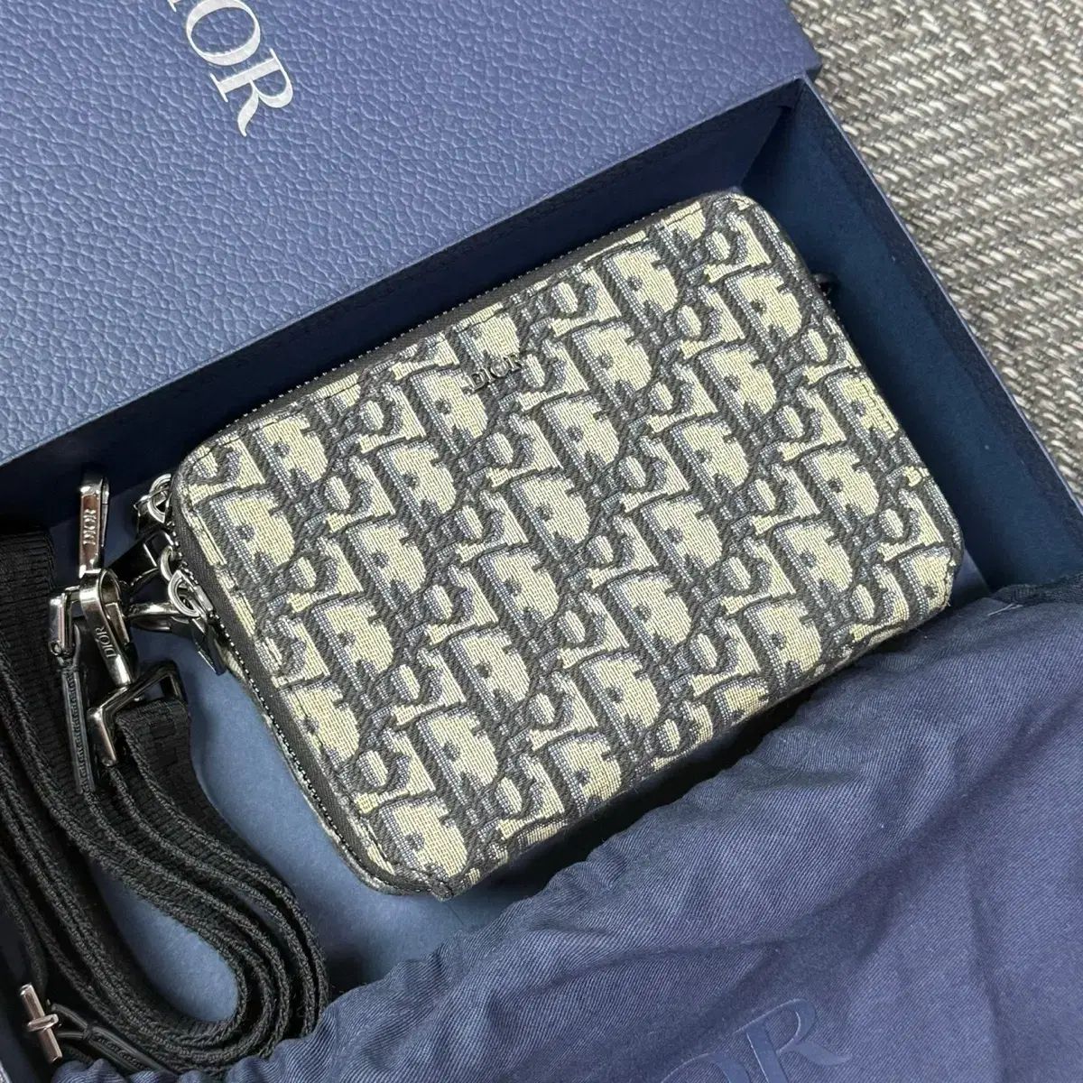 Dior(ディオール) オブリーク ストラップ ポーチ クロスバッグ