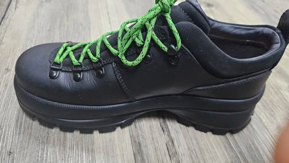 ECCO トラック 30M EU42 サイズ 270mn