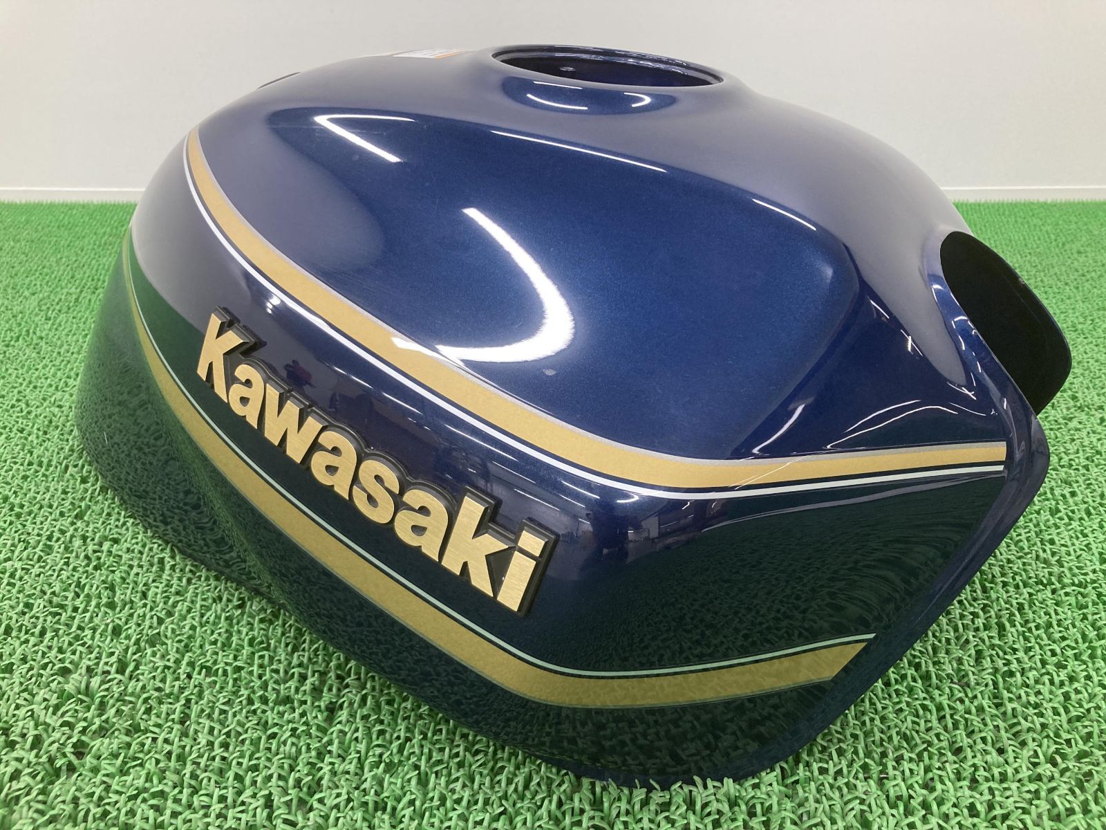 ZRX1200ダエグ タンク 紺M カワサキ 純正 中古 ZRT20D ガソリンタンク DAEG メタリックノクタンブルー 修復素材に コケキズ無し
