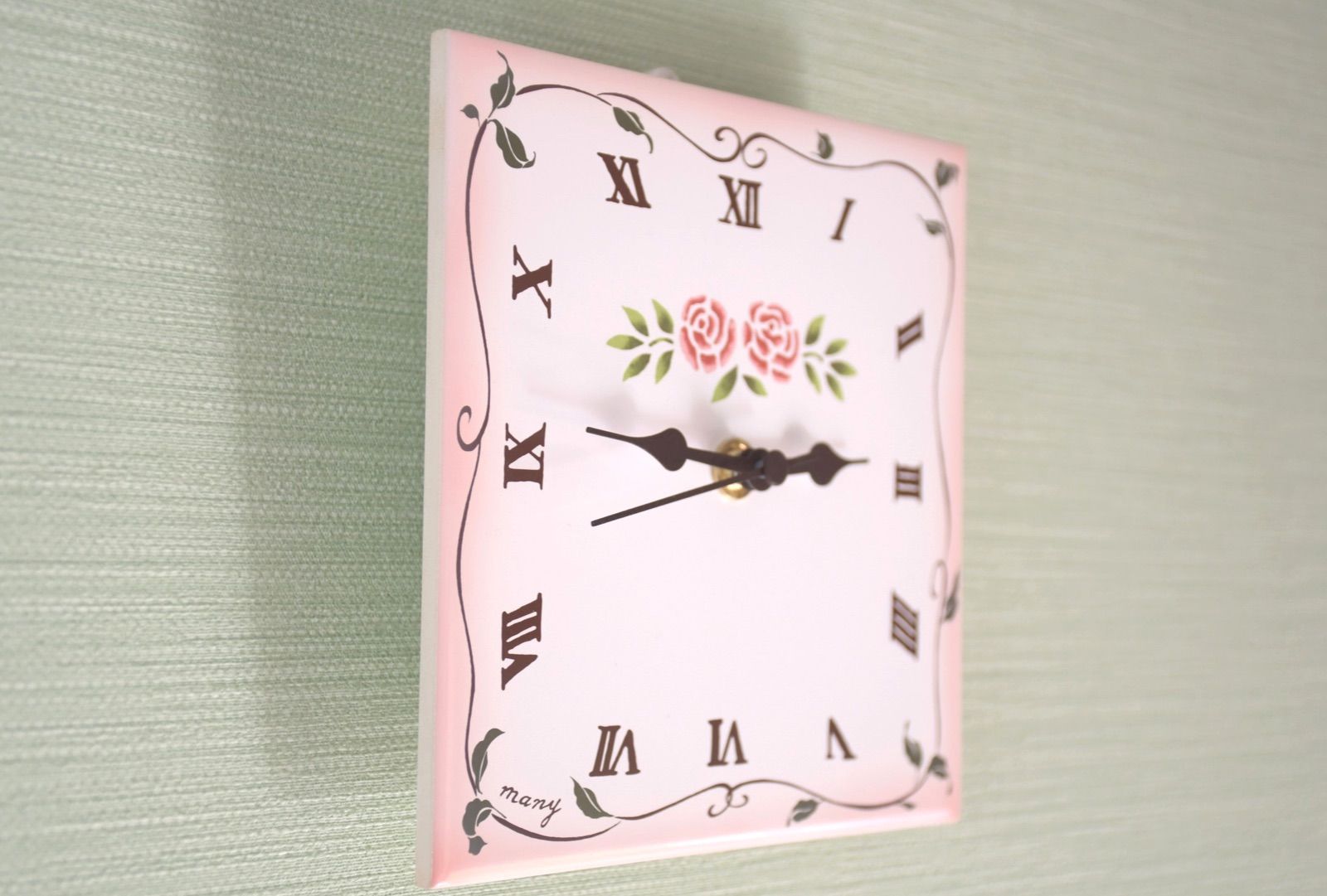 マニーステンシルローズ タイルクロック壁掛け時計陶器 日本製新品