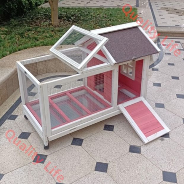なトレイを備えた木造鶏小屋 モルモットなどの小動物の養鶏に最適なウサギケージ