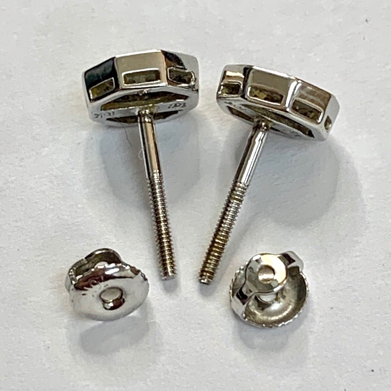 本日限定値下げ✳︎アクセサリー　まとめ売　1.9キロゴールド　シルバー　イミテ 18kgp◇(ｺﾞｰﾙﾄﾞ)小さなカニの樹脂イヤリング ｼﾙﾊﾞｰ925製 サマー