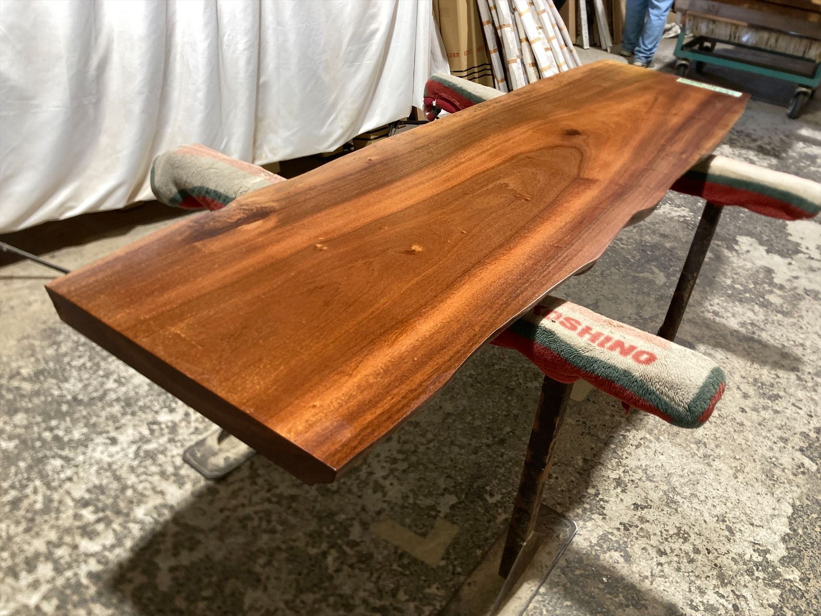 本花林9267 一枚板無垢材 2060x490-570-510x50mm 天板のみ ダイニングテーブル ローテーブル センターテーブル 天板 花梨