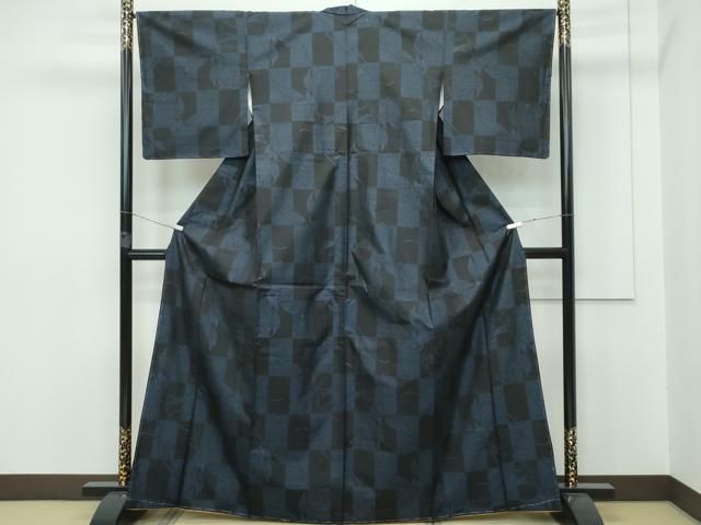 平和屋本店■極上　本場大島紬　市松草花文　逸品　未使用　CZAA2808s5 平和屋本店□極上 本場大島紬 市松草花文 逸品 未使用 CZAA2808s5