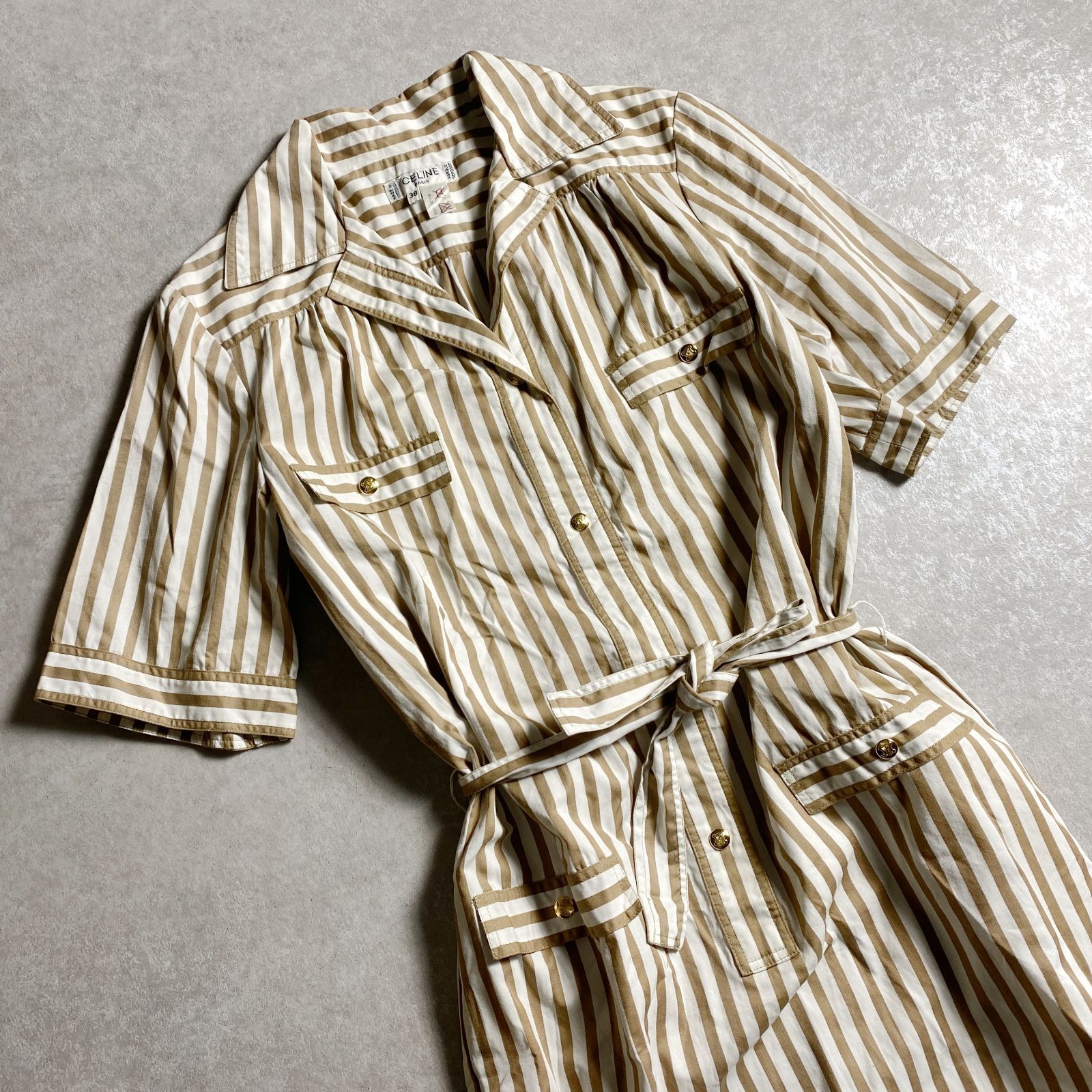 ☆ヴィンテージ CELINE セリーヌ スイス製 刻印金ボタン