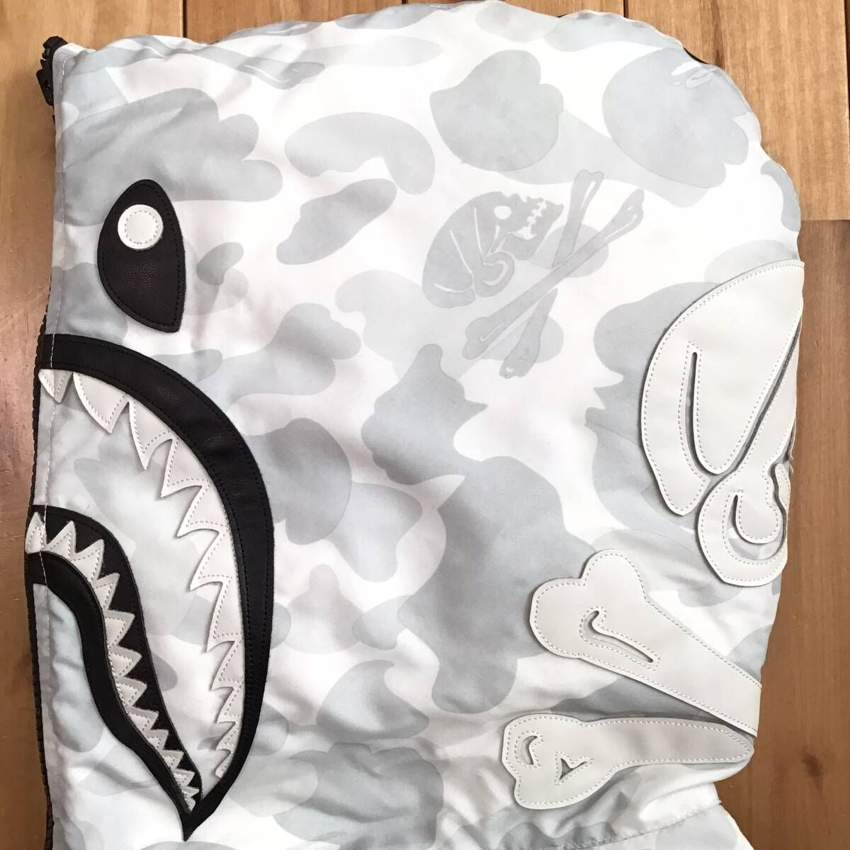 BAPE NEIGHBORHOOD CAMO SHARK HOODIE ダウンジャケット Mサイズ a 