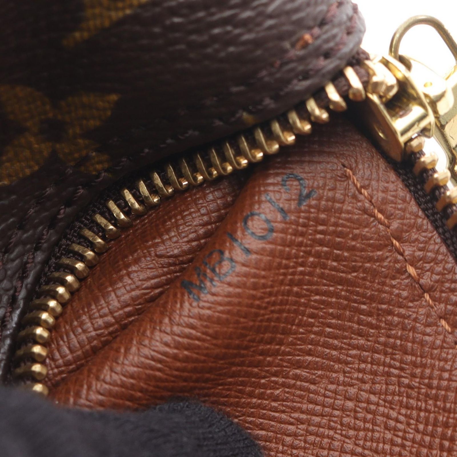 ルイ・ヴィトン LOUIS VUITTON ハンドバッグ パピヨン30