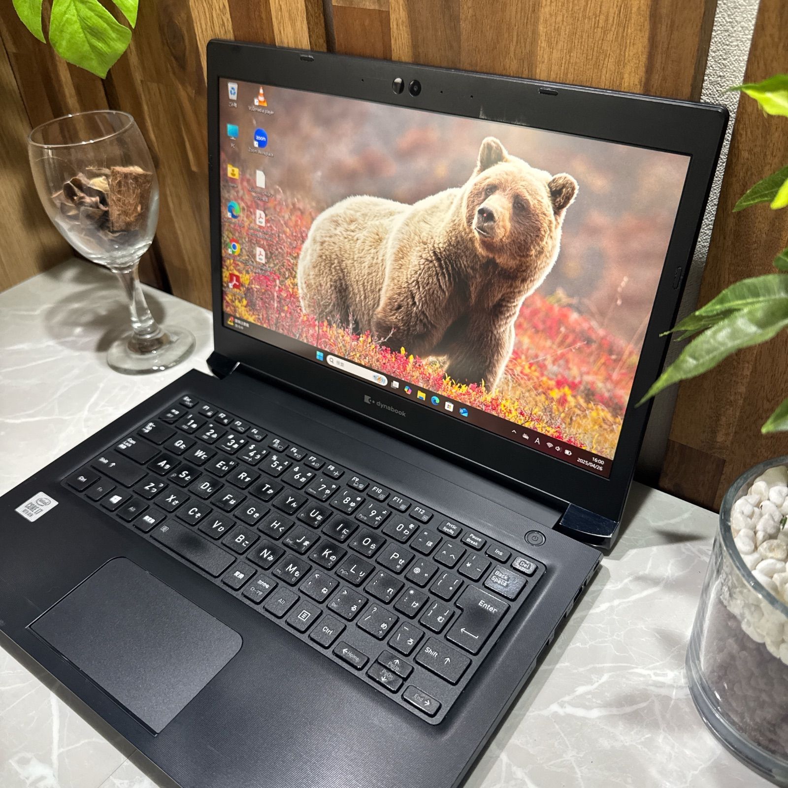 メモリ8GB SSD256GB☘フルHD☘軽量☘ノートパソコン