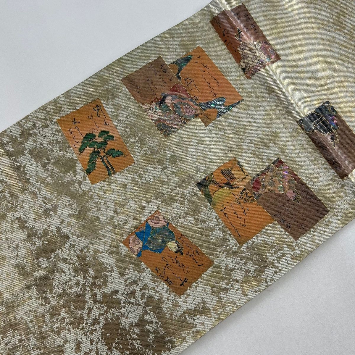 袋帯 秀品 絵札 人物 金彩 箔 ベージュ お太鼓柄 正絹 【中古