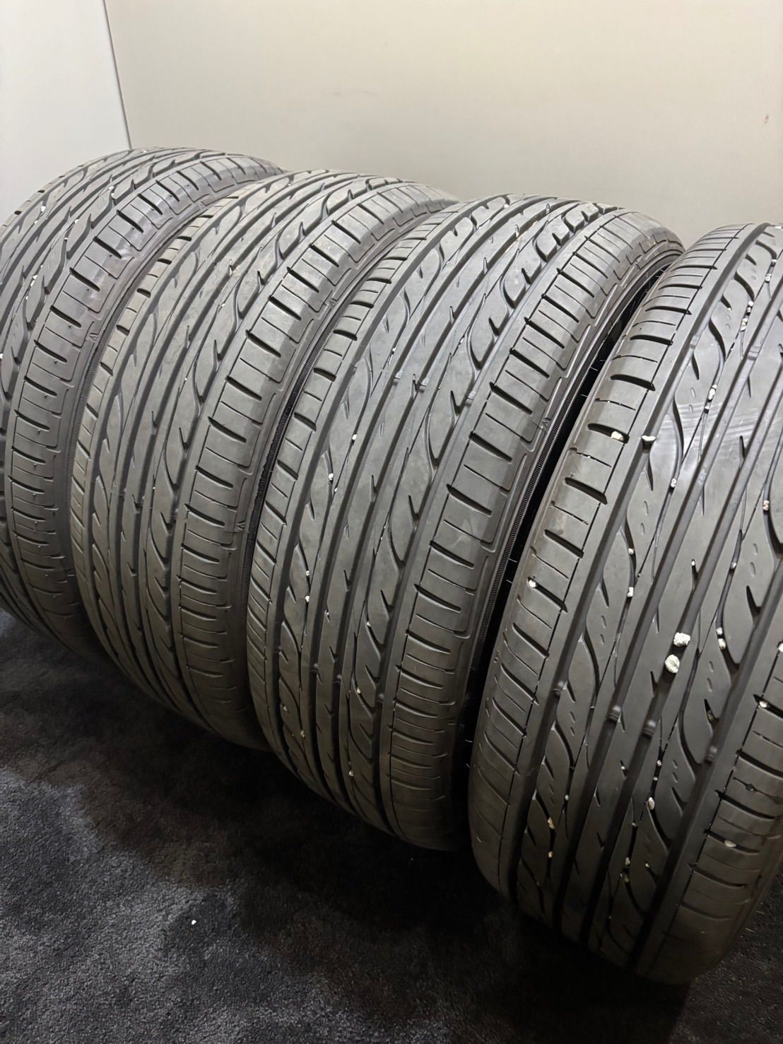 215/60R16 DUNLOP/EC202 24年製 夏タイヤ サマータイヤ 4本 ダンロップ クラウン ヴェゼル マークX (南4-I271)