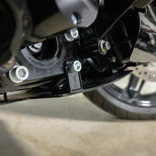 リアルウーブンカーボン SKID プレート ブラックブラケット 以降FLHXSE FLTRXSE 以降FLHX U FLTRX FLTRXSTSE BRIGHTFACE_UK