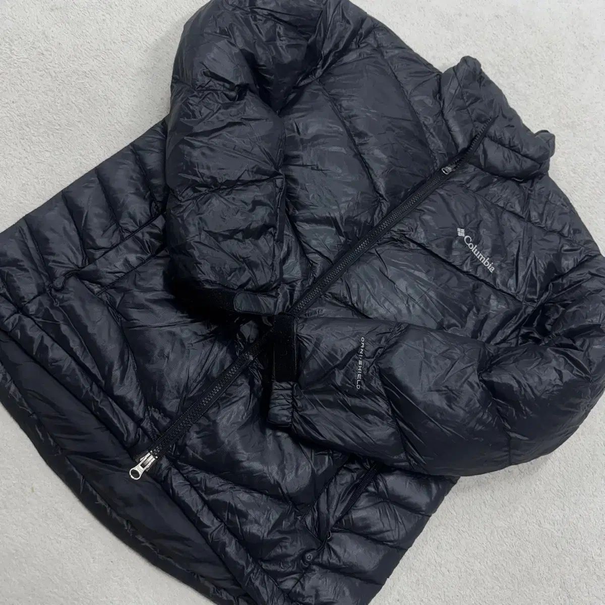 正規品 M コロンビア メンズ グースダウン 軽量ダウン a4