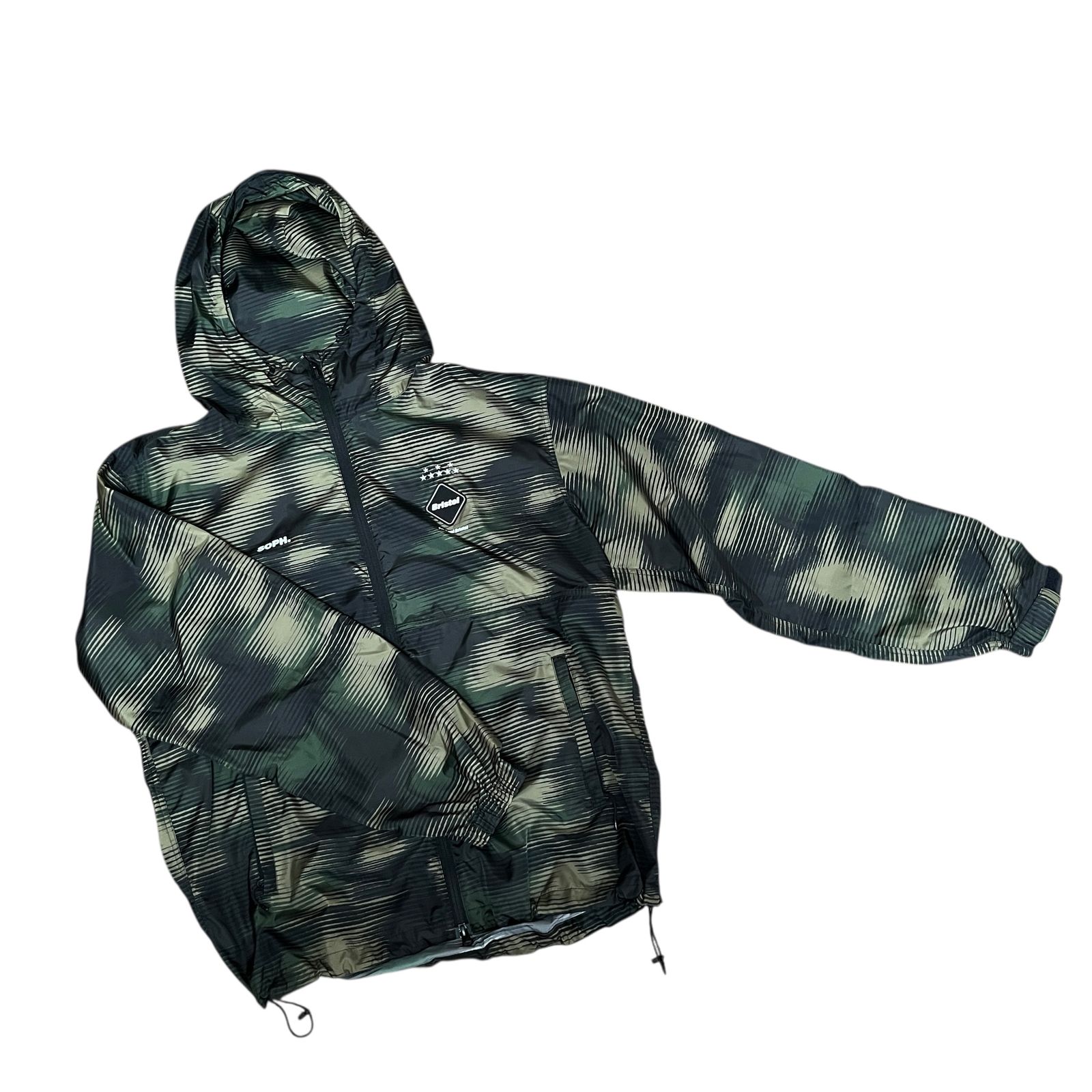 極美品　ソフネット　sophnet マウンテンパーカー　中綿入り　カモフラ柄　M 極美品 ソフネット sophnet マウンテンパーカー 中綿入り カモフラ柄 M