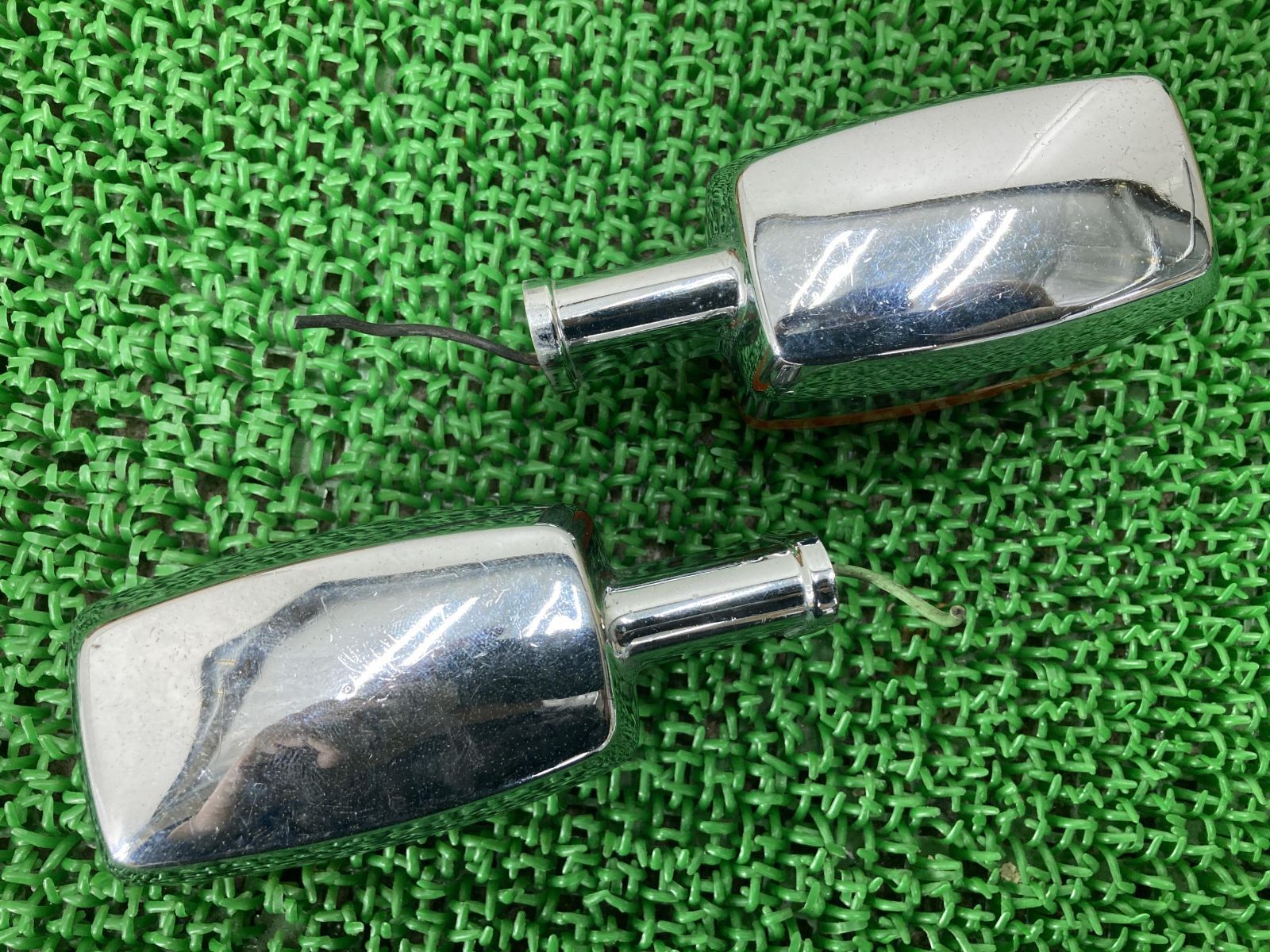 GN50E リアウインカー 左右 35600-11 スズキ 純正 中古 バイク 部品 GN50 修復素材に 割れ欠け無し 品薄 希少品 車検 Genuine
