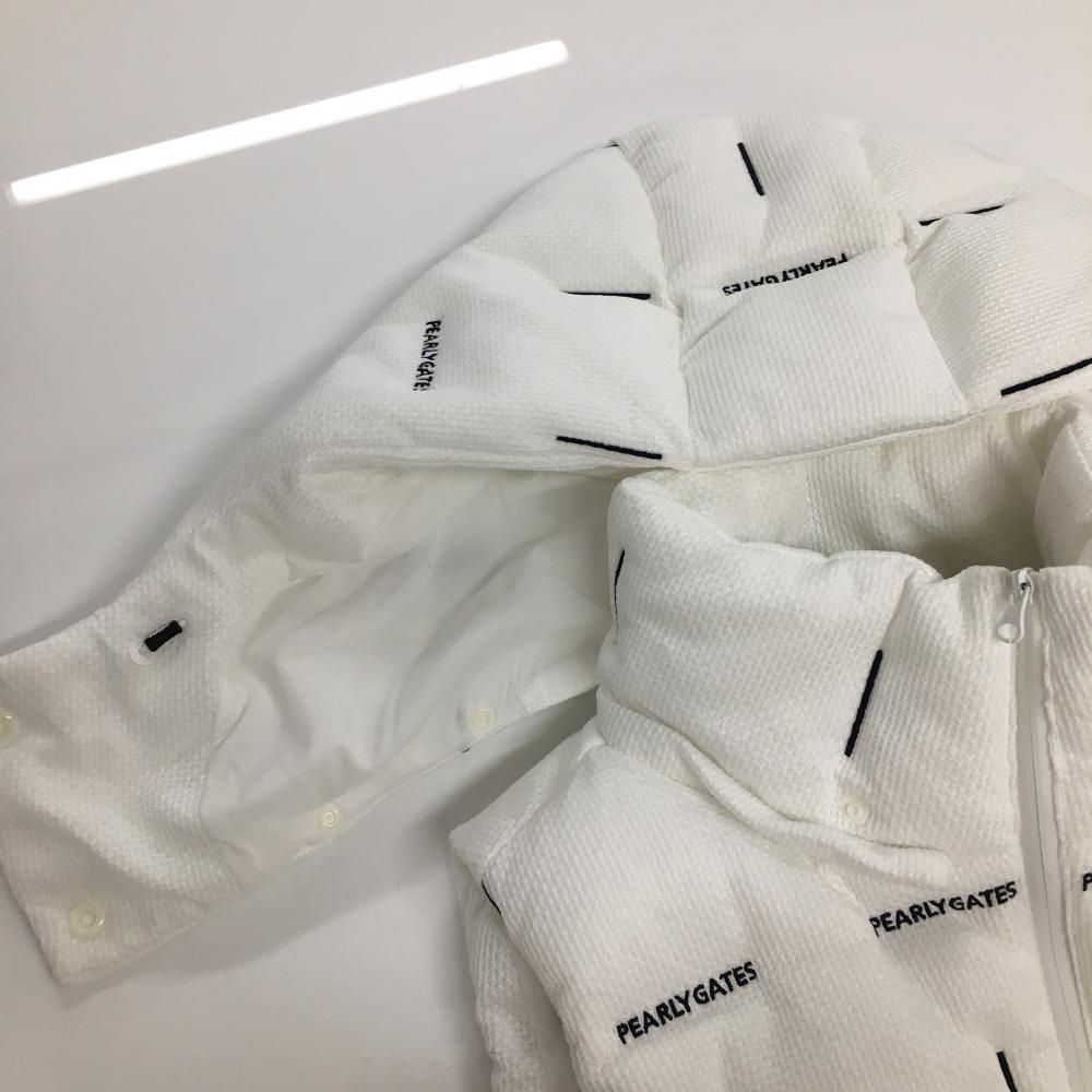 ガリ傷なし パーリーゲイツ 中綿ベスト 白×ネイビー ロゴ刺しゅう総柄 レディース 0 S ゴルフウェア 2025年モデル PEARLY GATES