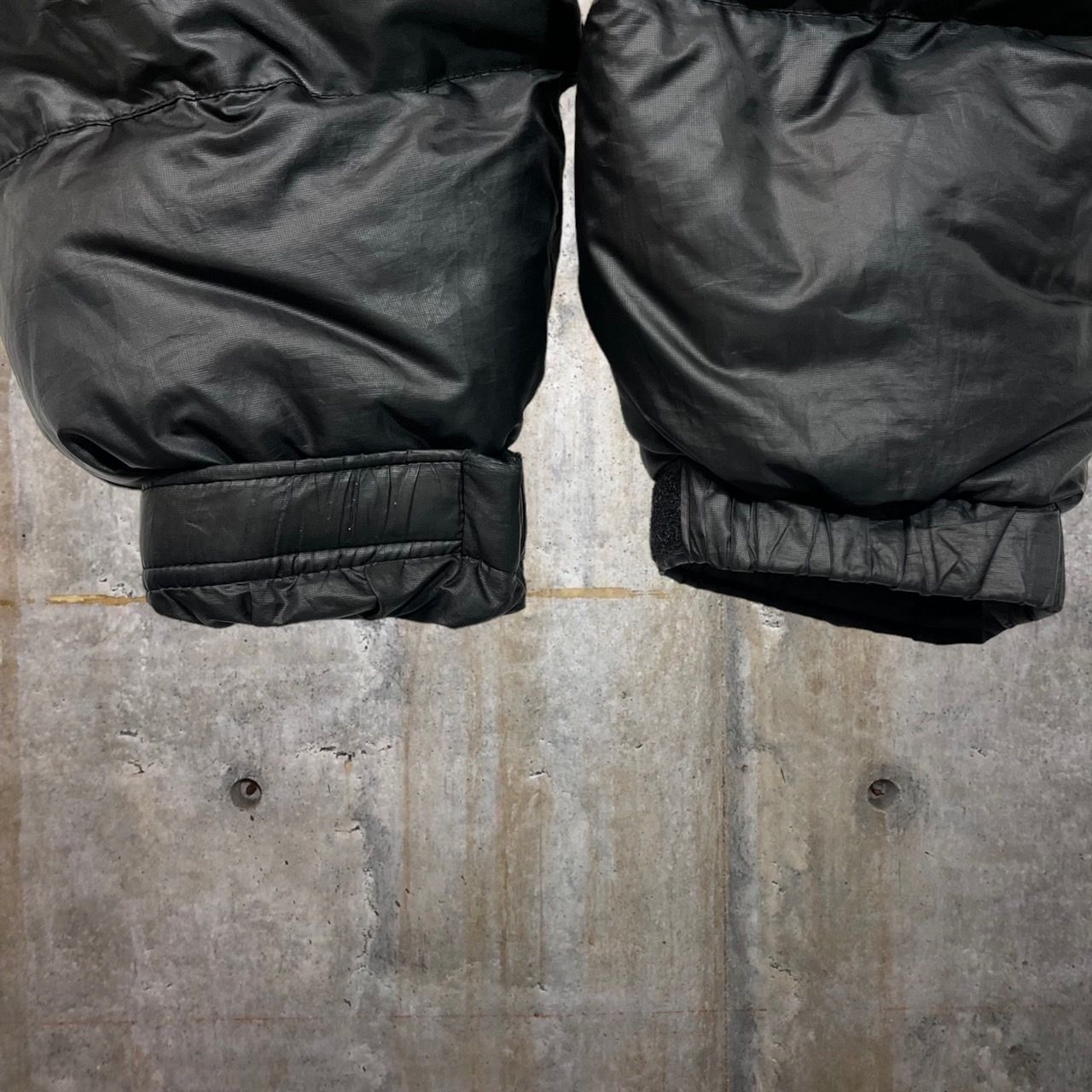 neighborhood DOWN JK . PE Sサイズ 黒 NEIGHBORHOOD(ネイバーフッド) DEJ DOWN/ロゴダウンジャケット 182TSNH