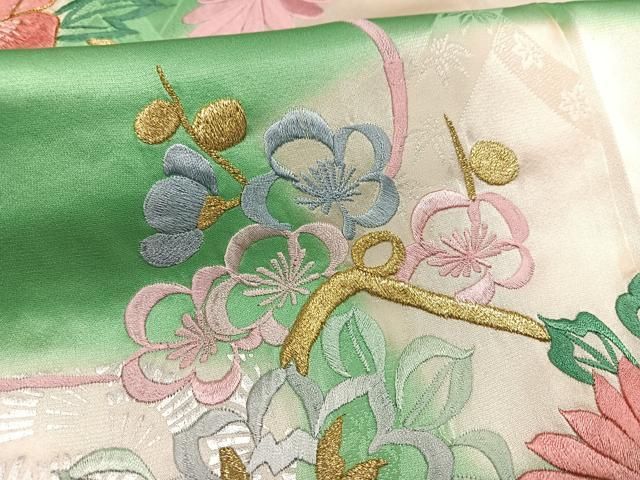 豪華振袖　駒刺繍　鬘帯御所解花文　暈し染め　逸品　ピンク色 送料無料 豪華振袖 駒刺繍 鬘帯御所解花文 暈し染め 逸品 ピンク色