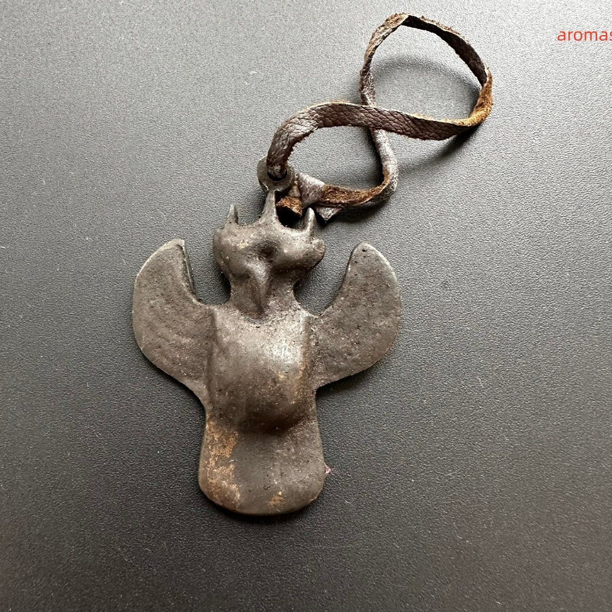 オールドチベット仏教 銅地包天鉄 金工細工『大鵬鳥仏』 根付托甲お守り珊瑚装飾 オールドチベット仏教 銅地包天鉄 金工細工『大鵬鳥仏』 根付托