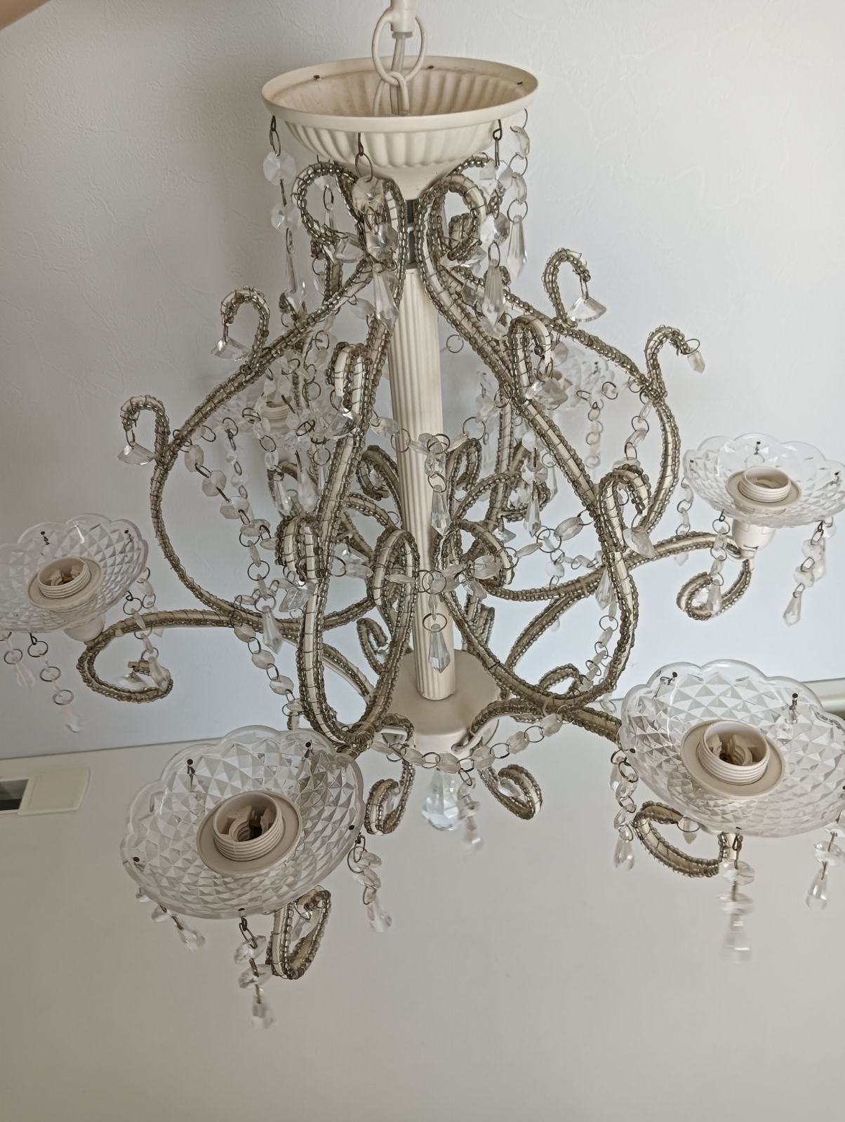 ガラス製 ホワイト シャンデリア 6灯 クリスタル ビーズ 装飾 ガラス製