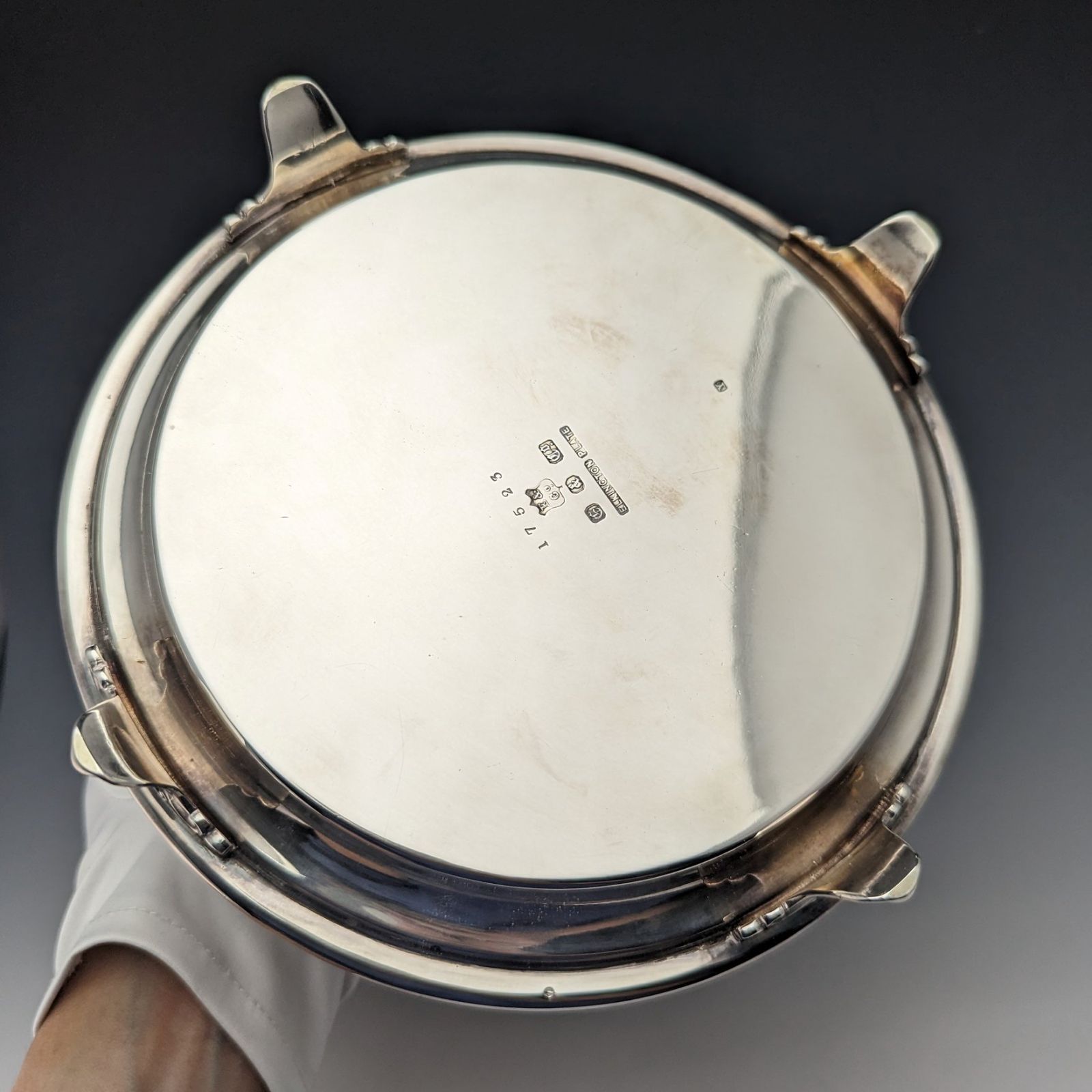 1910年頃 英国アンティーク シルバープレート製 ビスケットバレル Elkington 1910年頃 英国アンティーク シルバープレート製 ビスケット