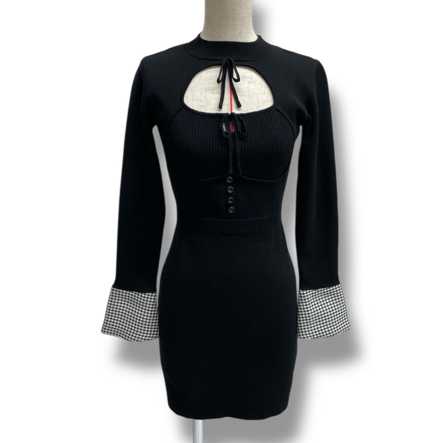 【新品未使用】ダーリッチ ニットワンピース ロゴレザーニットミニワンピース – Darich (ダーリッチ)