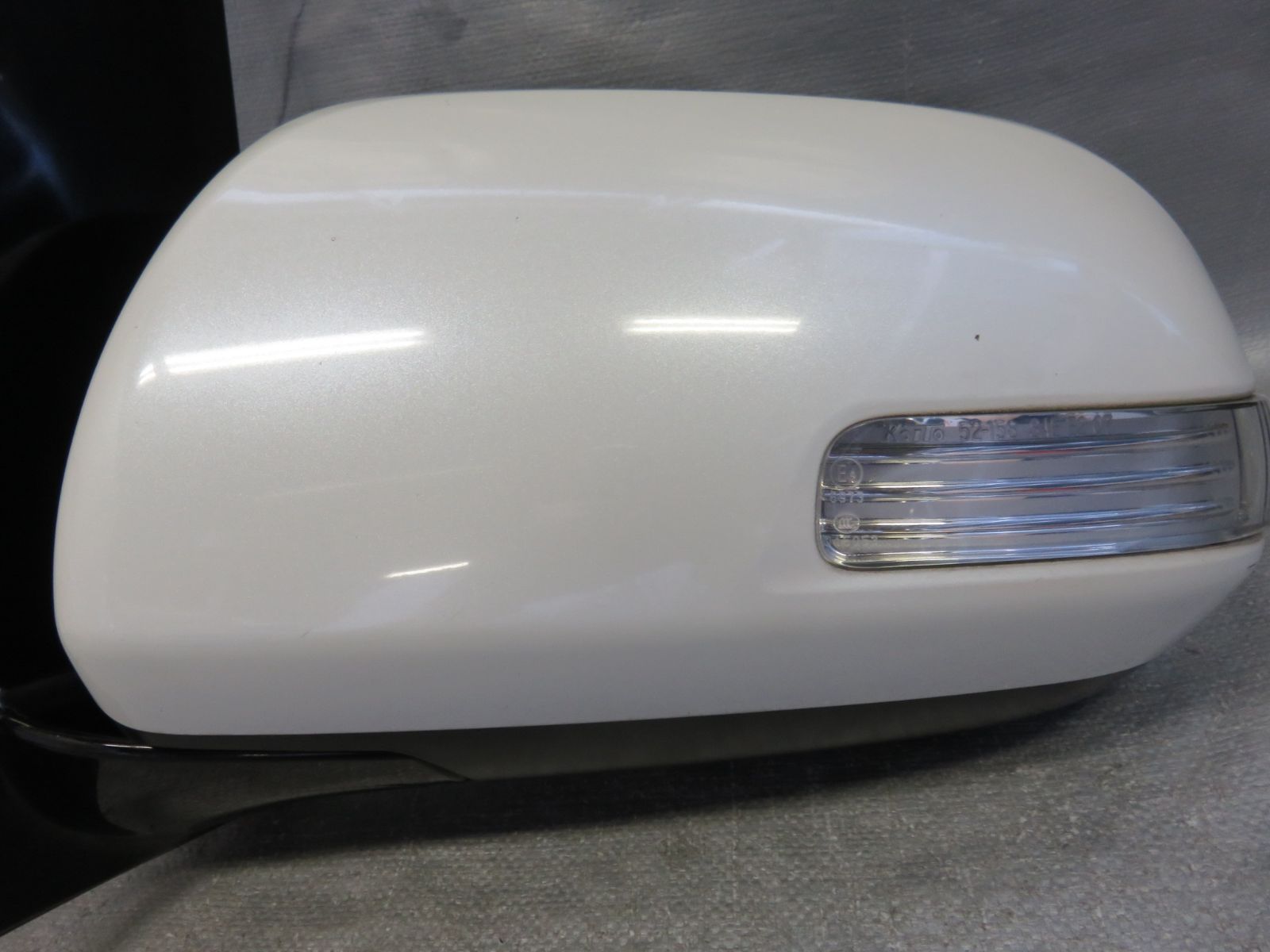 STD7205 アルファード ヴェルファイア ANH20W ANH25W GGH20W GGH25W 前期 純正 左 ドアミラー サイドミラー 助手席 左側 070 ホワイトパール