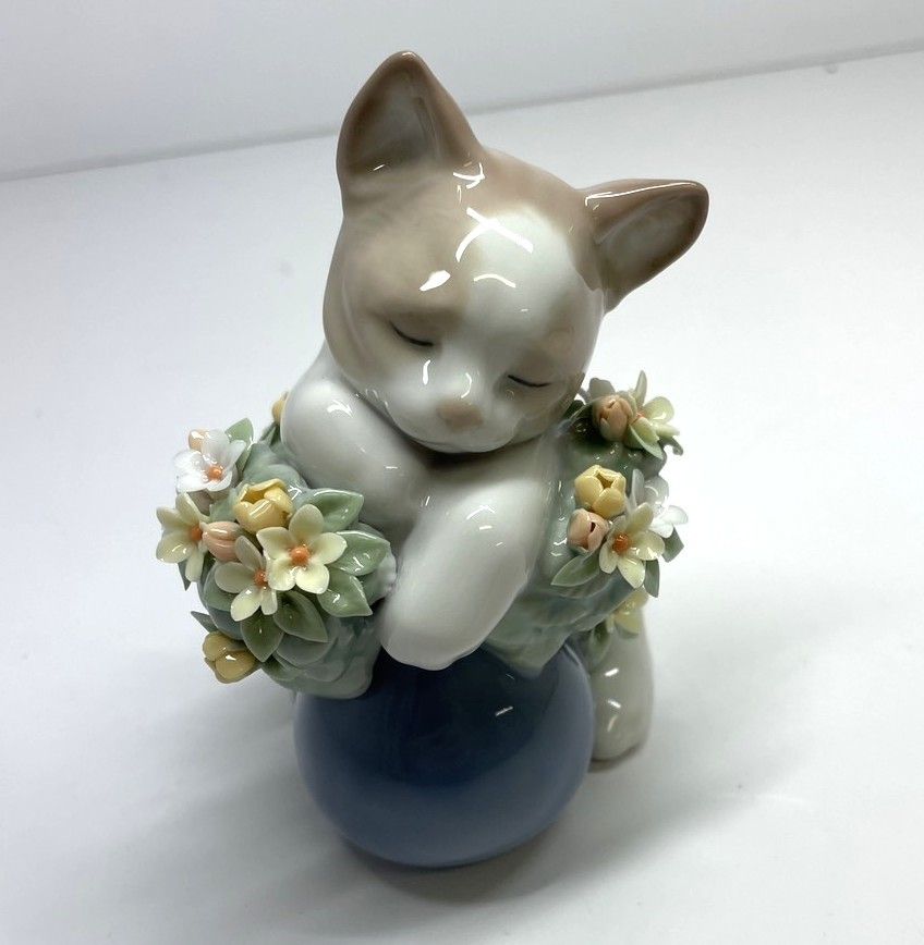 リャドロ　　お昼寝の場所    猫 お昼寝の場所（LLADRO / リヤドロ） | 猫本サロン 京都三条サクラヤ
