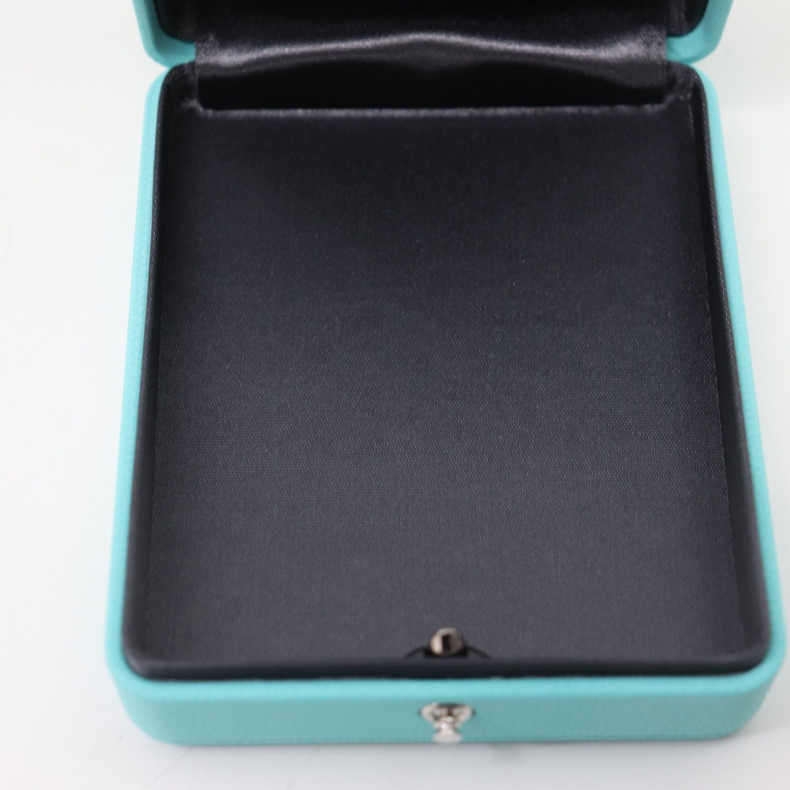 IT9ZBK90JKQL TIFFANY＆Co. ティファニー ネックレス用 ケース