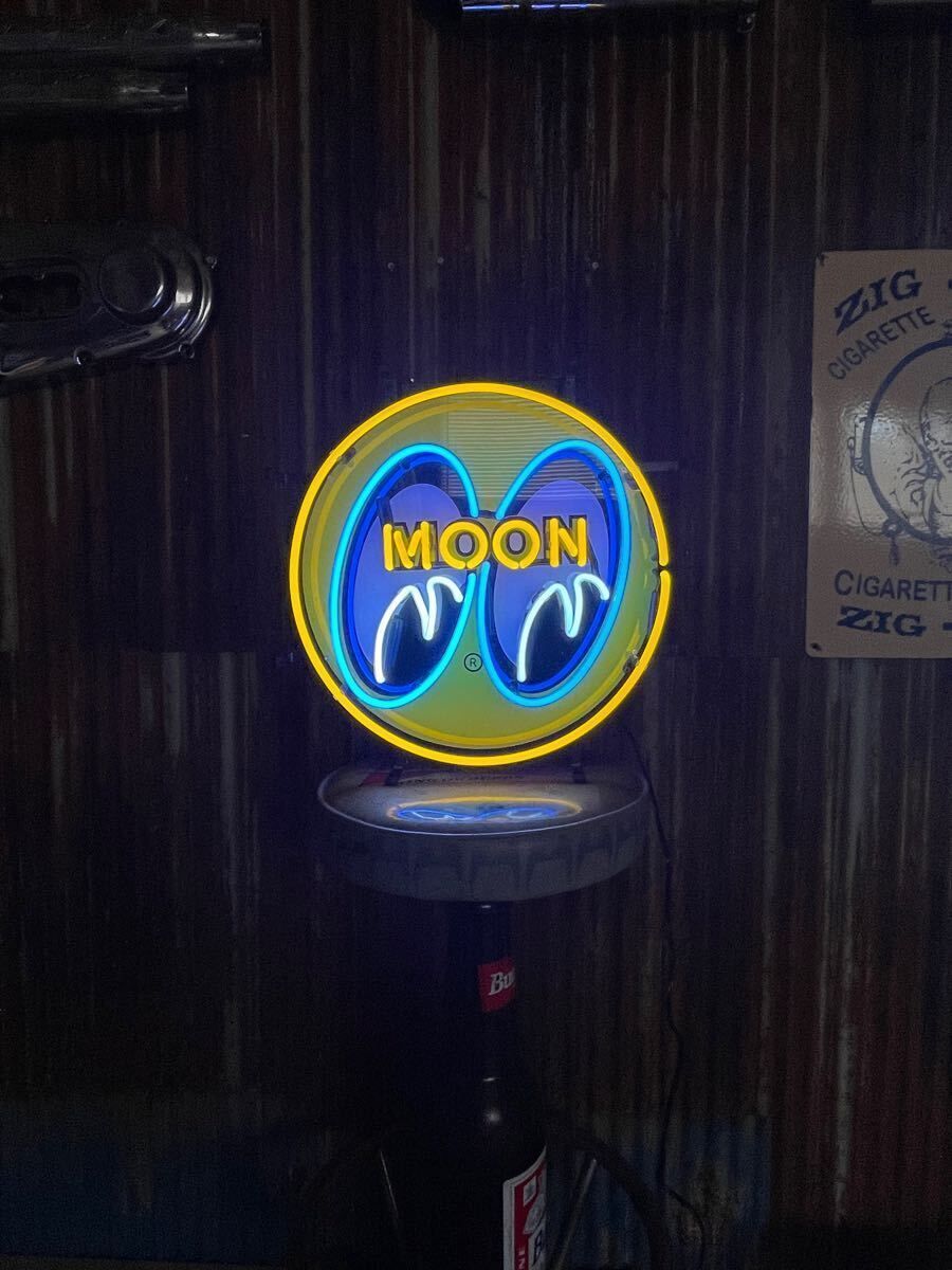 Moon eyes ムーンアイズ ネオンサイン アメリカンダイナーに♪ 231129.jpg