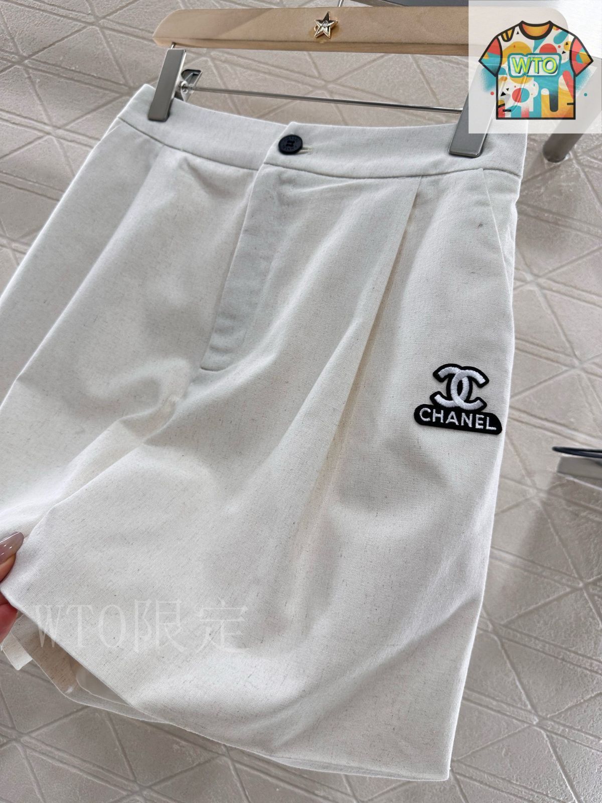 今日特価】Chanel 2025 Waist - Cinching Vest and Shorts Set