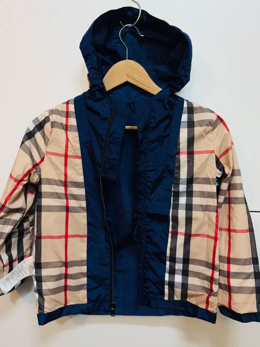 BURBERRY ジャケット　8Y 128cm ウィンドブレーカー 楽天市場】バーバリー ウインドブレーカーの通販