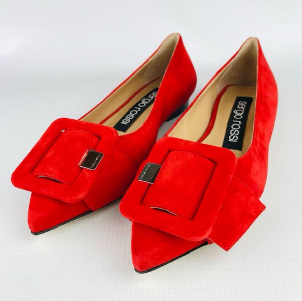 ♥ sergio rossi セルジオロッシ SR MILANO レディース スエードレザー マキシバックルバックル ブランドロゴ刻印メタルプレート付き フラットパンプス 22㎝ ビジネス ブランド オシャレ イタリア製 セレブ フラットシューズ KIN-KAAI_COM