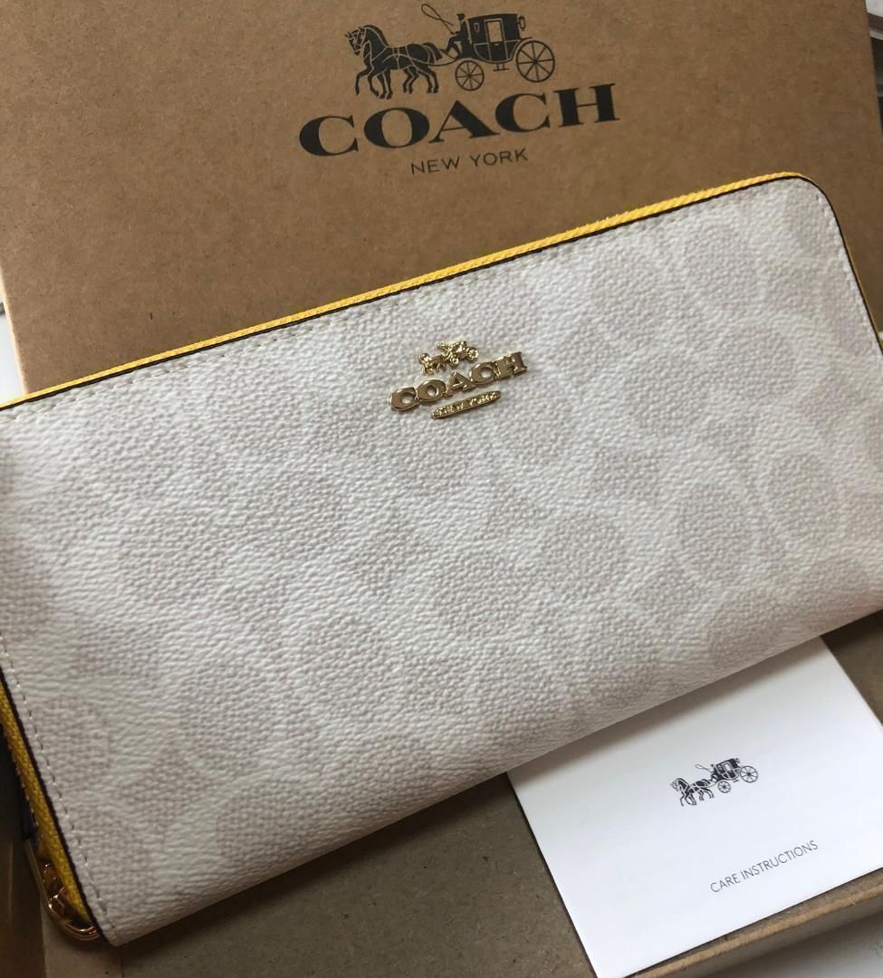 COACH コーチ 新品 ホワイト 長財布 レディース 小物 財布 白 092